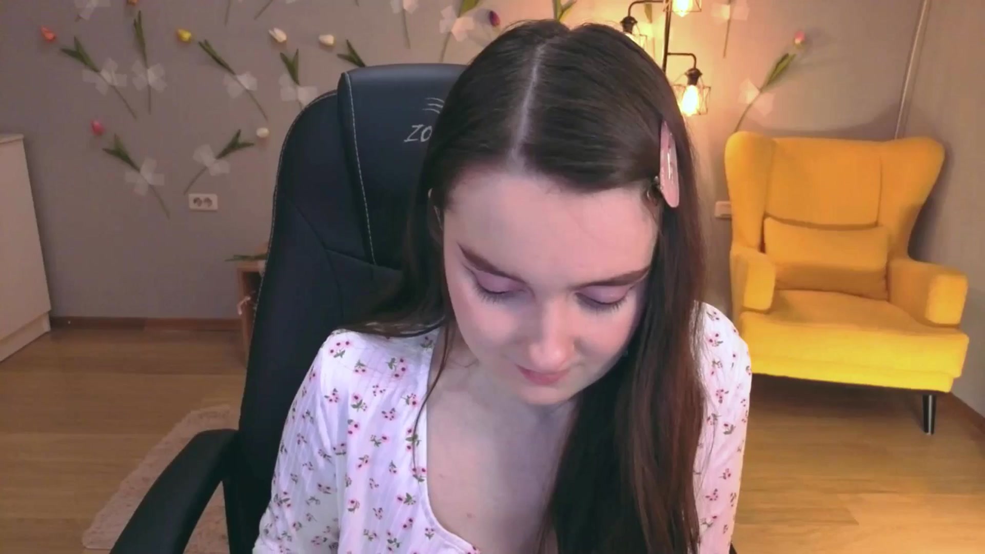 Gallery image thumbnail from Milim_Nava's myfreecams stream on, 05/08/2026, 18:53 image 16 of 20