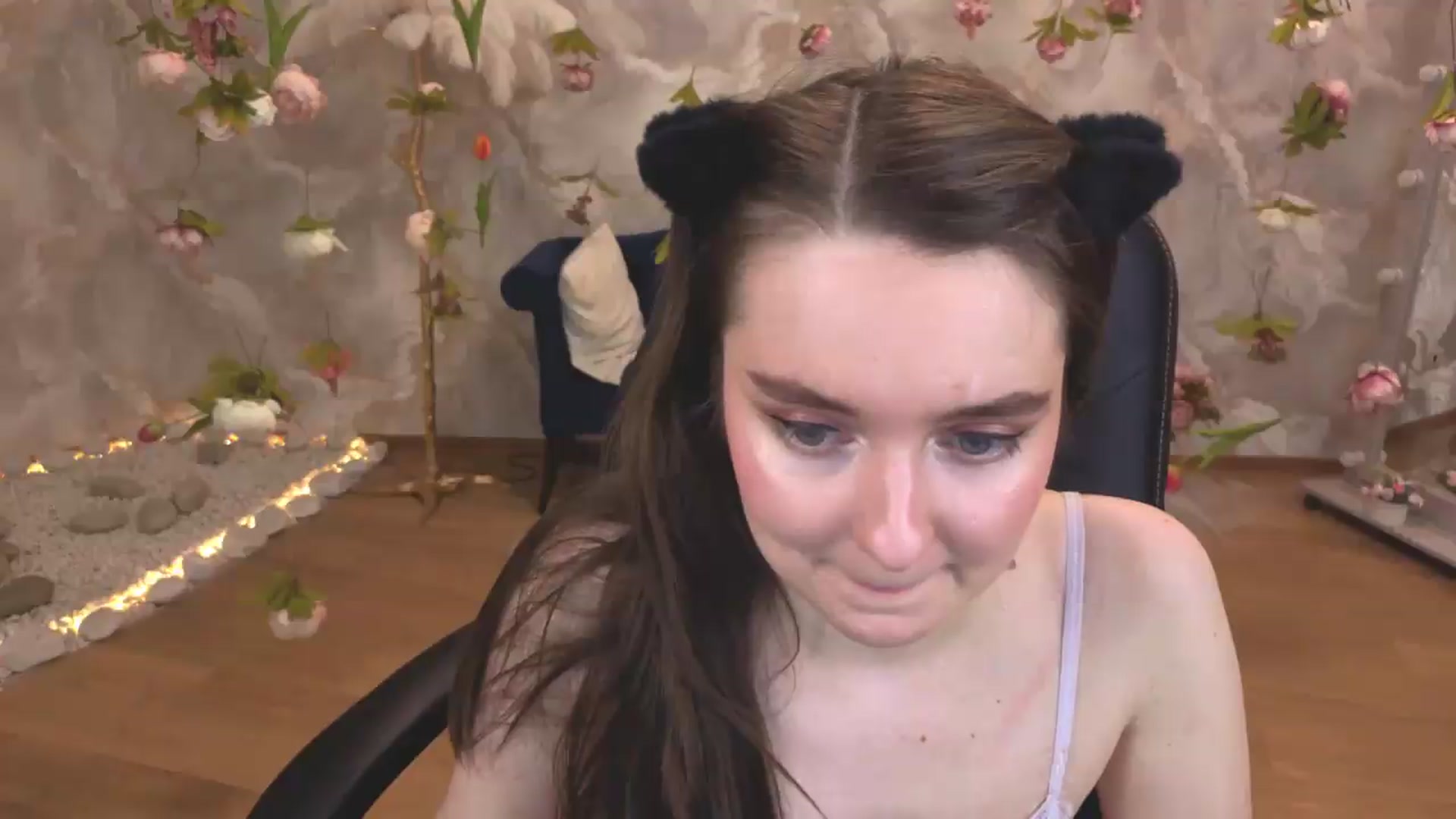 Gallery image thumbnail from Milim_Nava's myfreecams stream on, 05/09/2026, 23:36 image 17 of 20