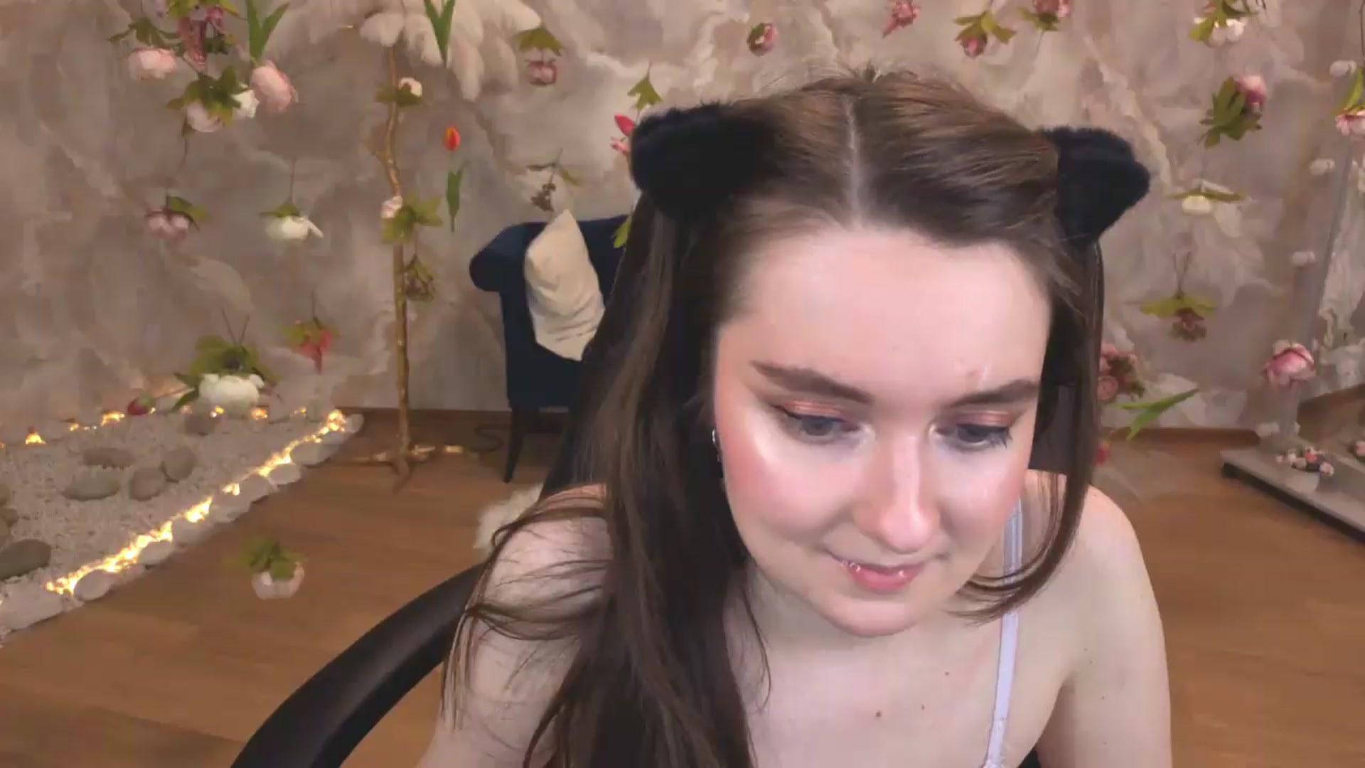 Gallery image thumbnail from Milim_Nava's myfreecams stream on, 05/09/2026, 23:36 image 18 of 20
