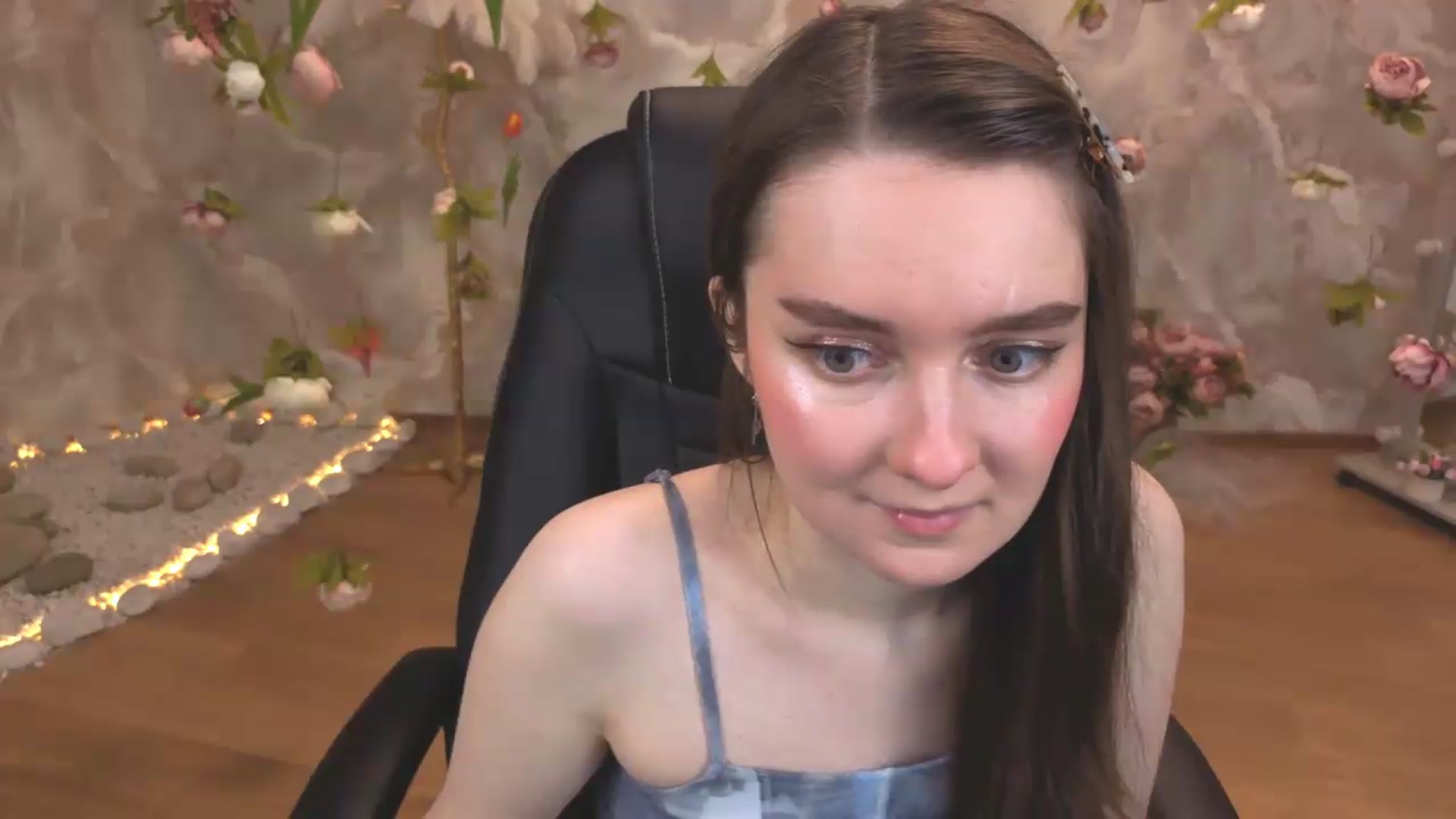 Gallery image thumbnail from Milim_Nava's myfreecams stream on, 05/11/2026, 18:43 image 6 of 20