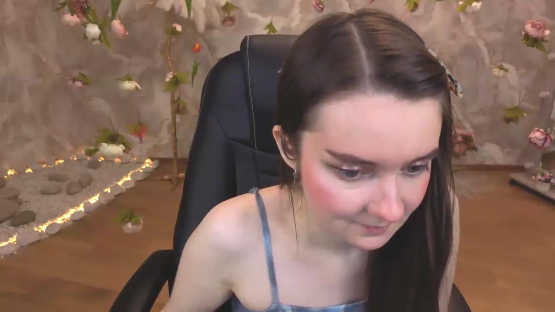 Gallery image thumbnail from Milim_Nava's myfreecams stream on, 05/11/2026, 18:43 image 3 of 20