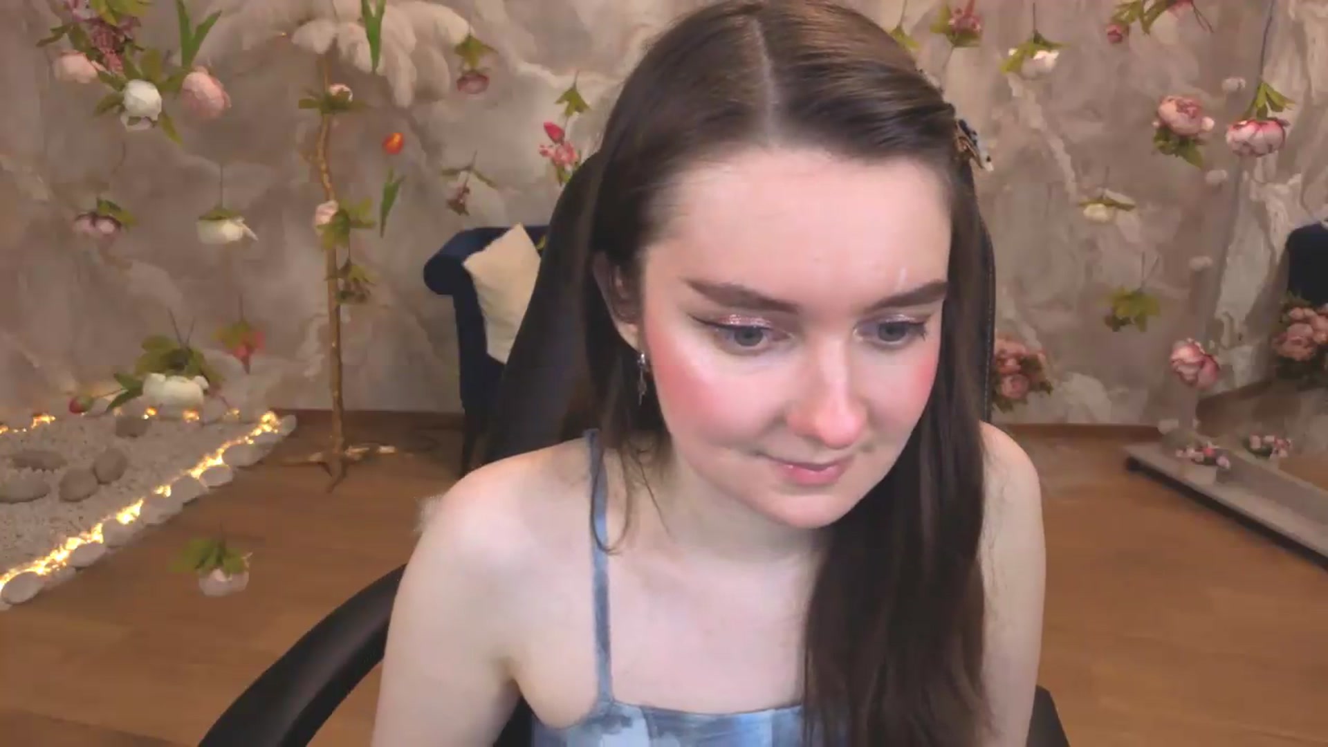 Gallery image thumbnail from Milim_Nava's myfreecams stream on, 05/11/2026, 18:43 image 15 of 20