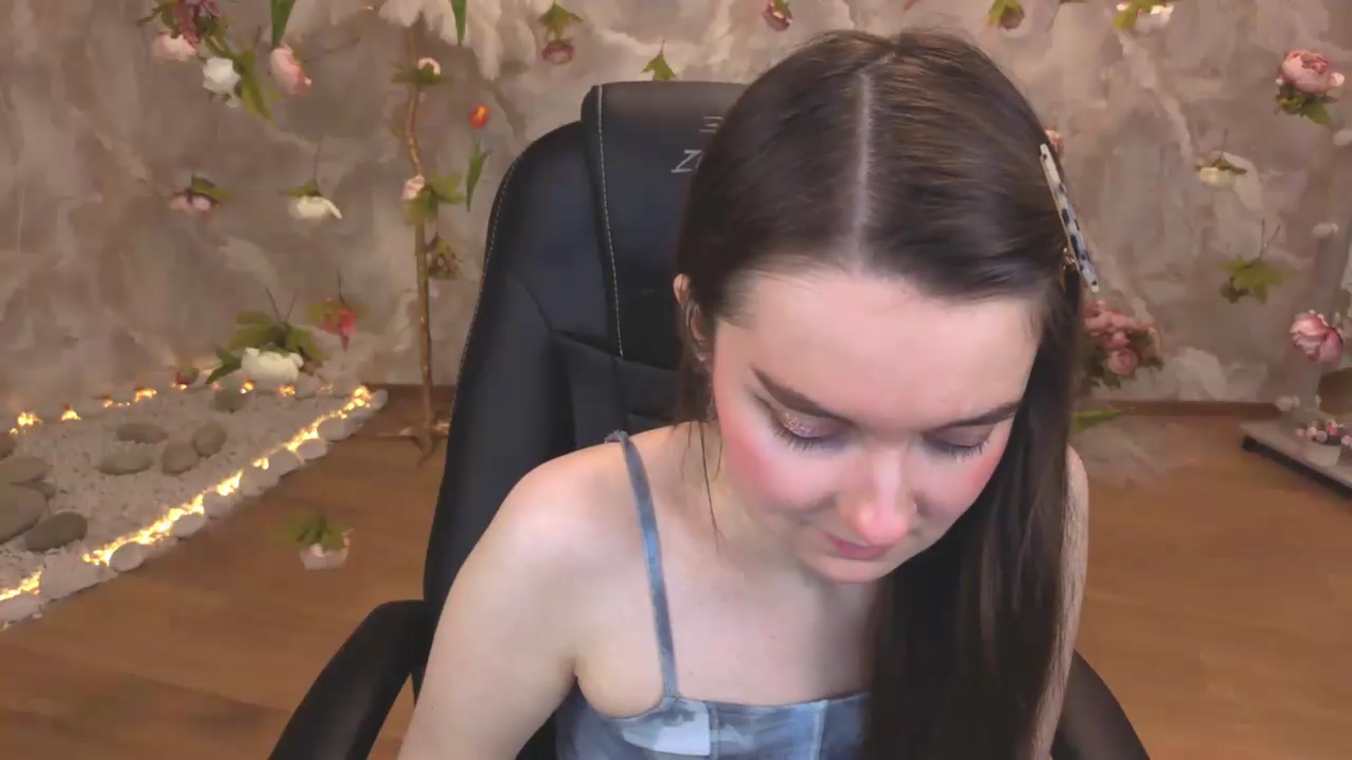 Gallery image thumbnail from Milim_Nava's myfreecams stream on, 05/11/2026, 18:43 image 7 of 20