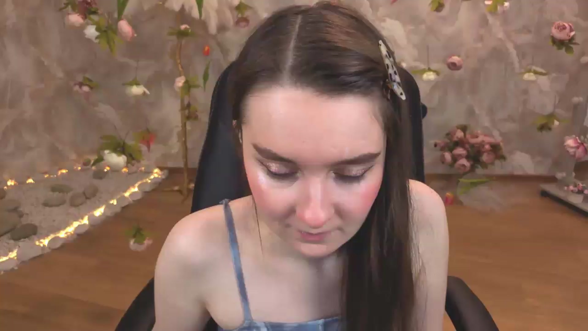 Gallery image thumbnail from Milim_Nava's myfreecams stream on, 05/11/2026, 18:43 image 4 of 20