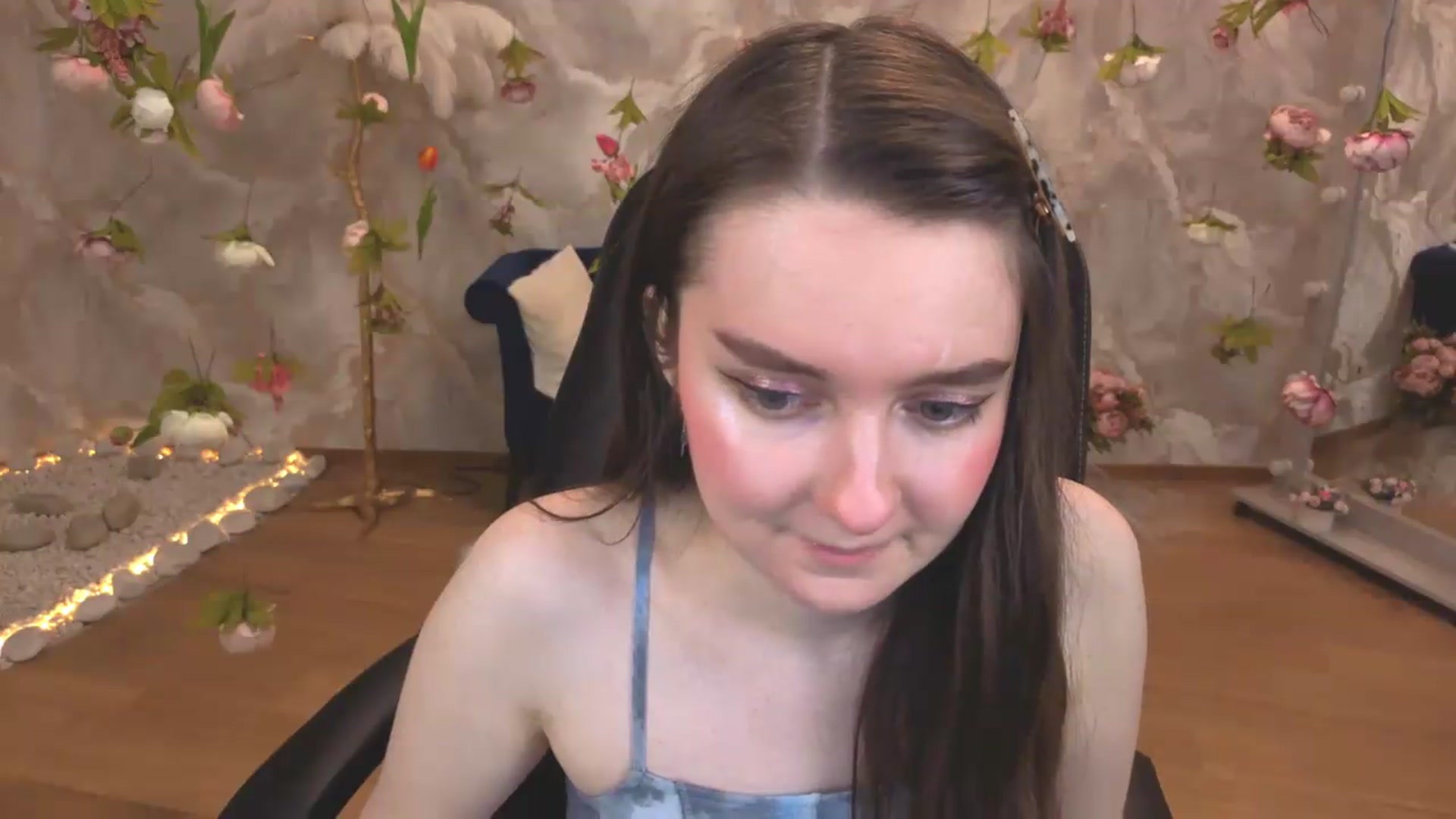 Gallery image thumbnail from Milim_Nava's myfreecams stream on, 05/11/2026, 18:43 image 16 of 20