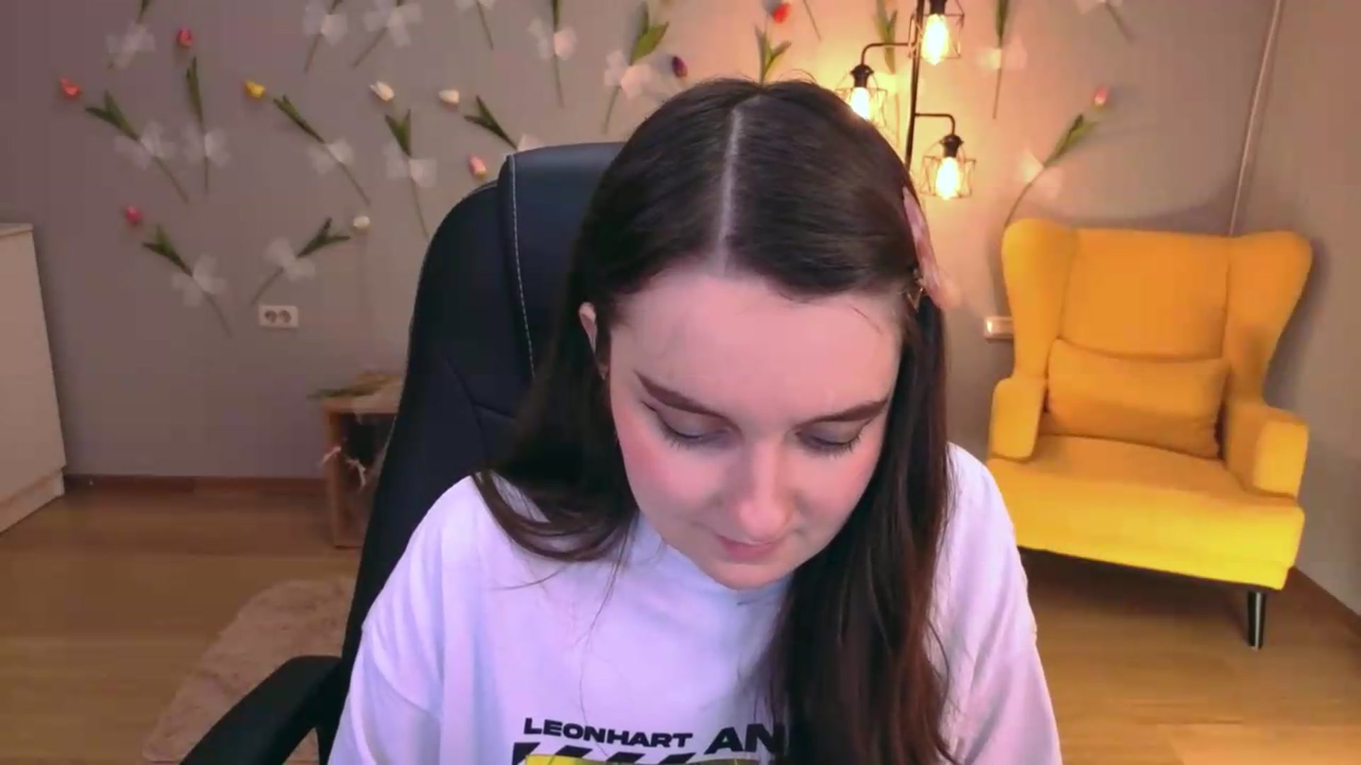 Gallery image thumbnail from Milim_Nava's myfreecams stream on, 05/12/2026, 21:29 image 18 of 20