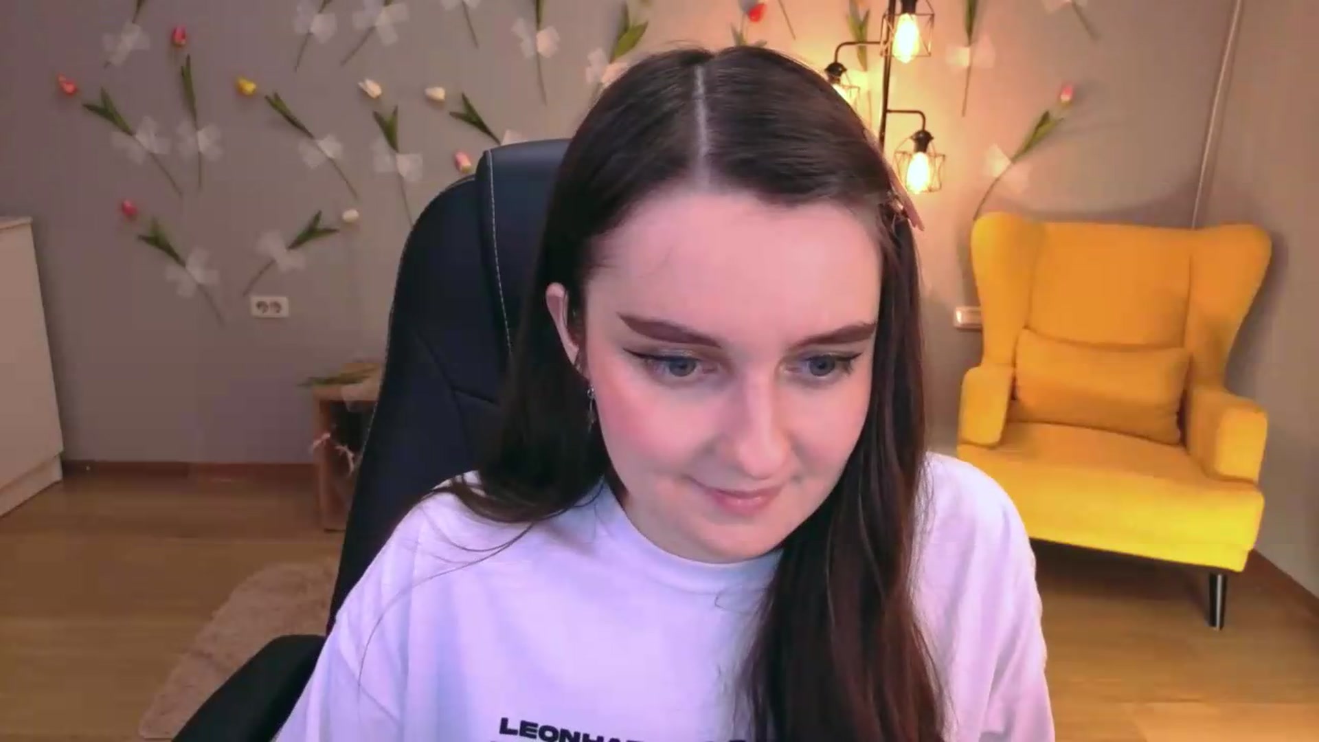Gallery image thumbnail from Milim_Nava's myfreecams stream on, 05/12/2026, 21:29 image 19 of 20