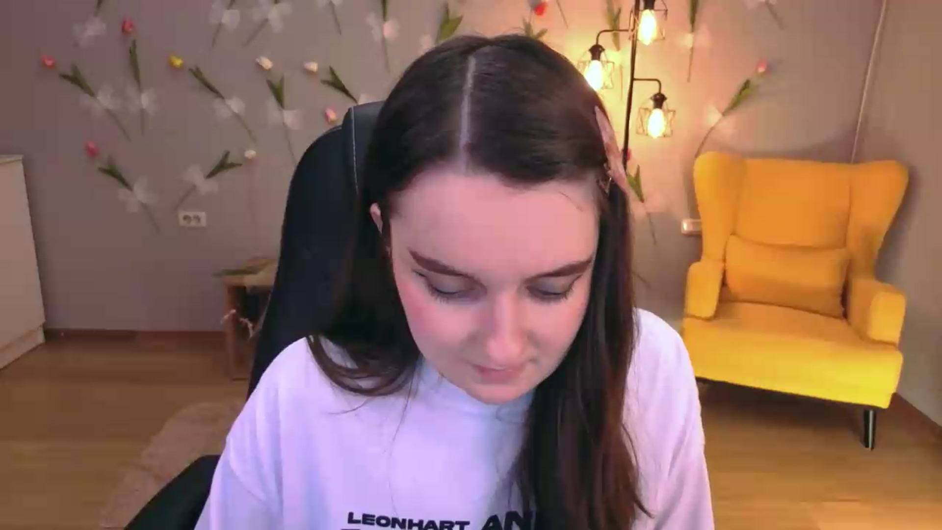 Gallery image thumbnail from Milim_Nava's myfreecams stream on, 05/12/2026, 21:29 image 17 of 20