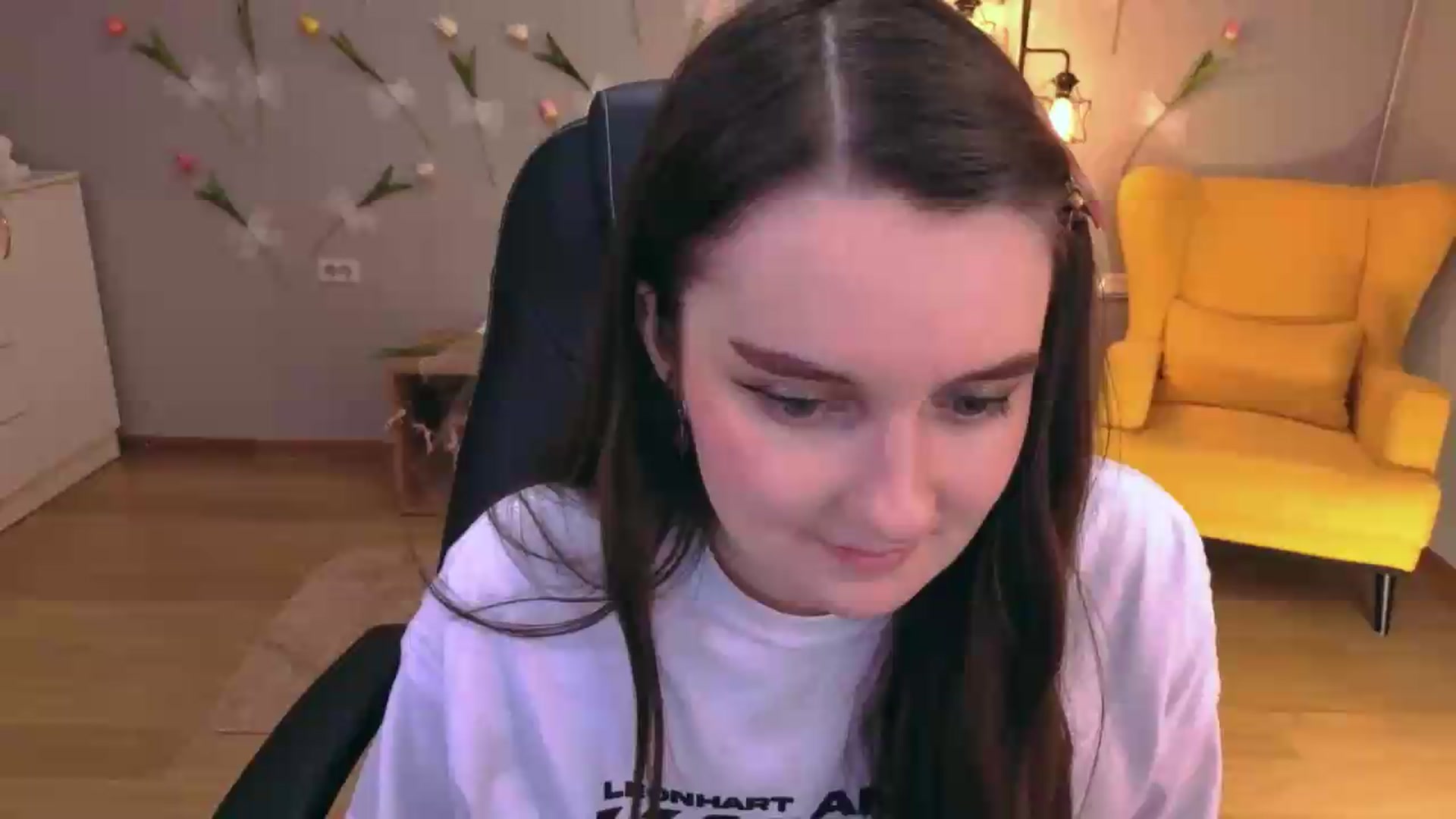 Gallery image thumbnail from Milim_Nava's myfreecams stream on, 05/12/2026, 21:29 image 1 of 20