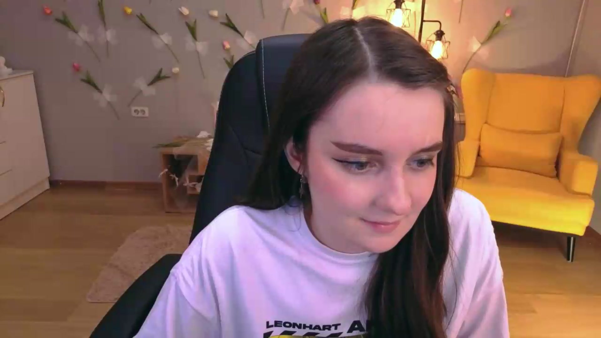 Gallery image thumbnail from Milim_Nava's myfreecams stream on, 05/12/2026, 21:29 image 2 of 20