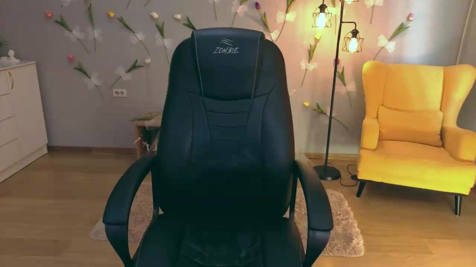 Gallery image thumbnail from Milim_Nava's myfreecams stream on, 05/15/2026, 12:19 image 16 of 20