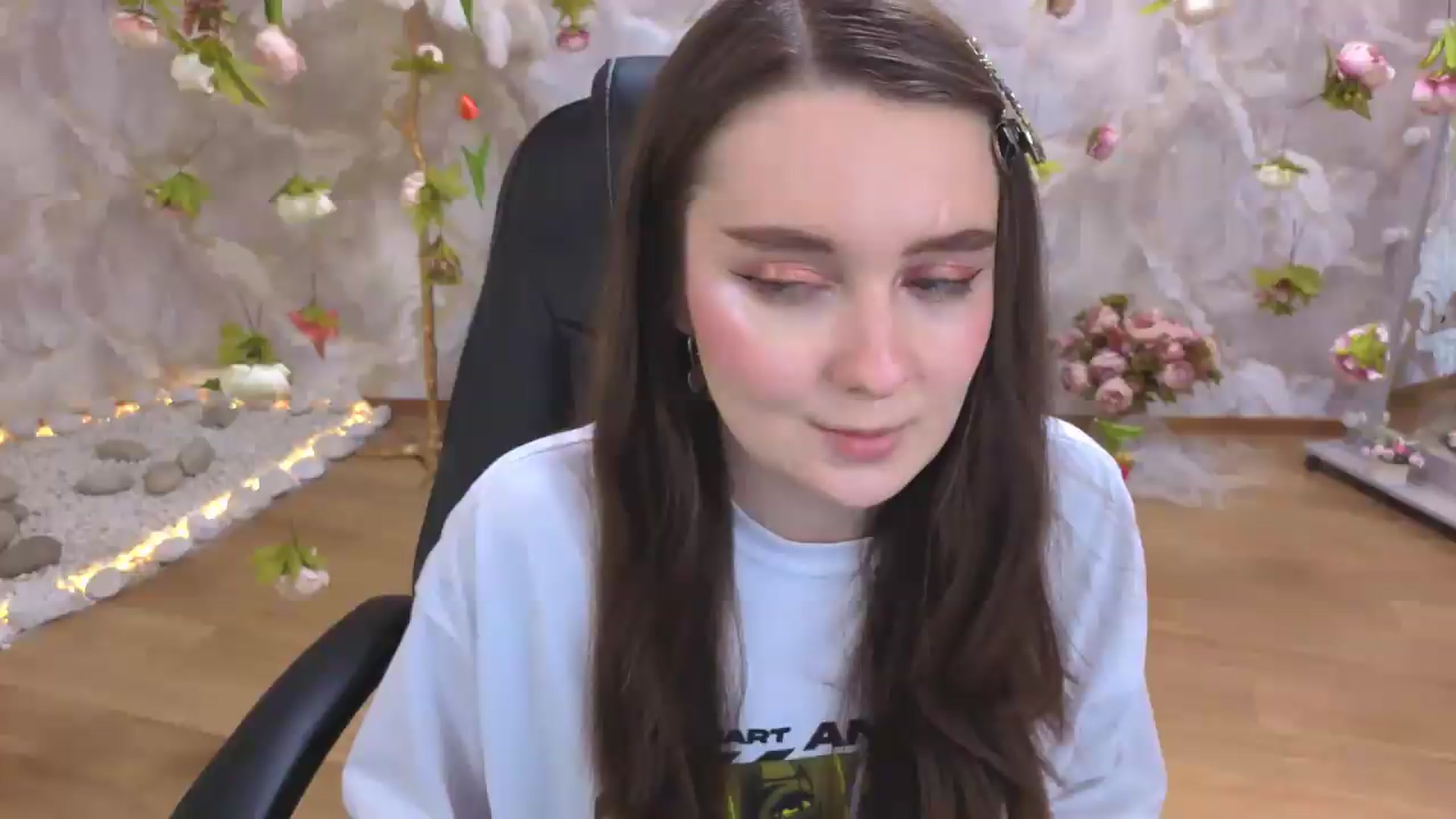 Gallery image thumbnail from Milim_Nava's myfreecams stream on, 05/17/2026, 09:54 image 19 of 20