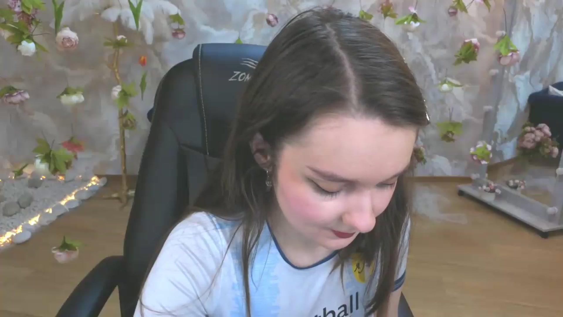Gallery image thumbnail from Milim_Nava's myfreecams stream on, 05/26/2026, 19:18 image 17 of 20