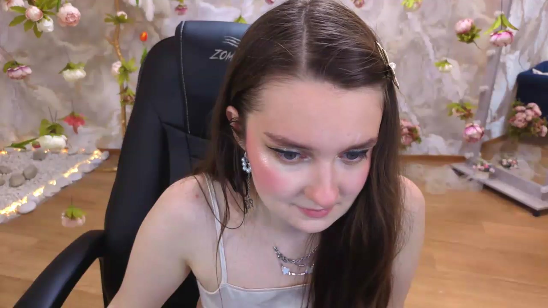Gallery image thumbnail from Milim_Nava's myfreecams stream on, 06/05/2026, 19:49 image 19 of 20