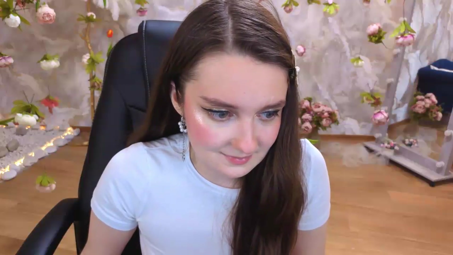 Gallery image thumbnail from Milim_Nava's myfreecams stream on, 06/05/2026, 23:50 image 16 of 20