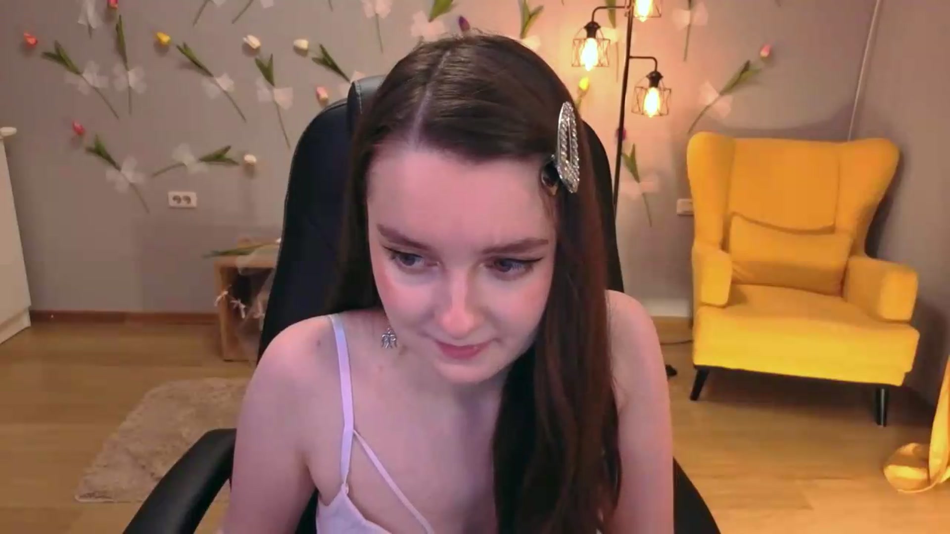 Gallery image thumbnail from Milim_Nava's myfreecams stream on, 06/06/2026, 19:17 image 17 of 20