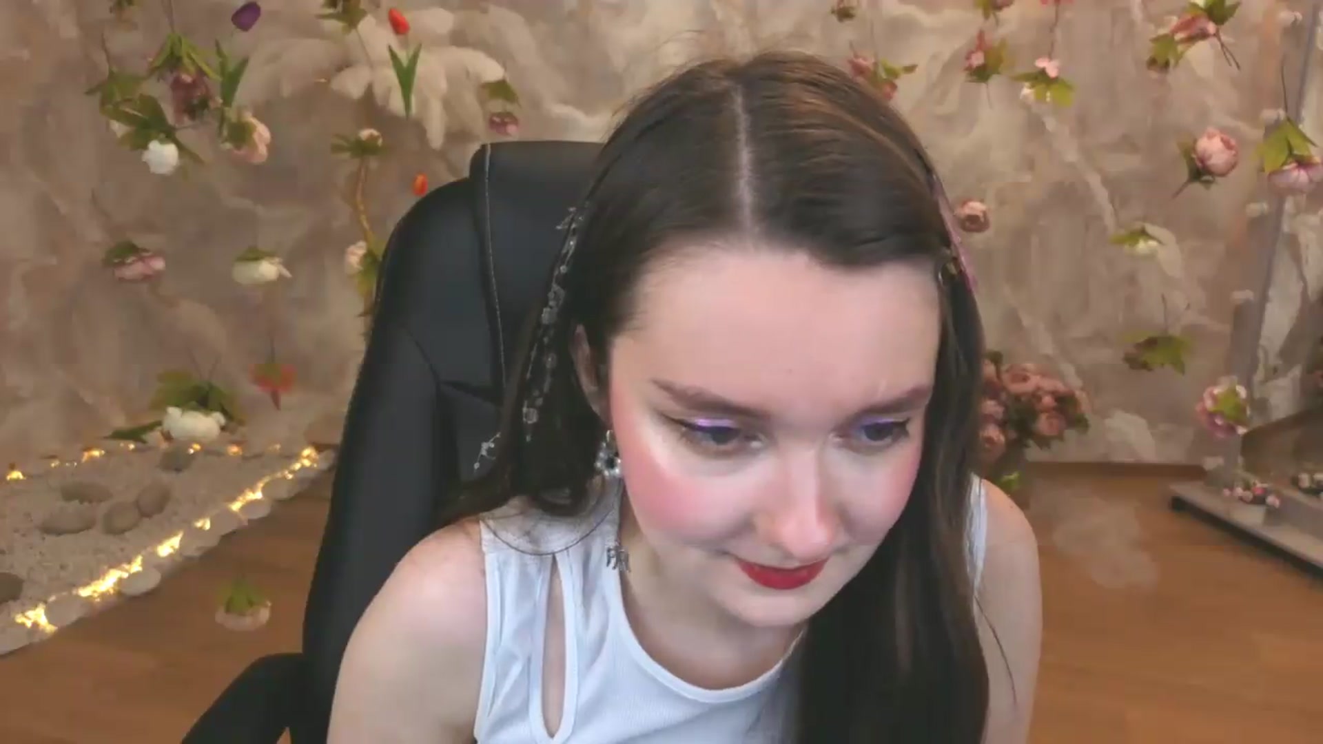 Gallery image thumbnail from Milim_Nava's myfreecams stream on, 06/07/2026, 19:49 image 3 of 20