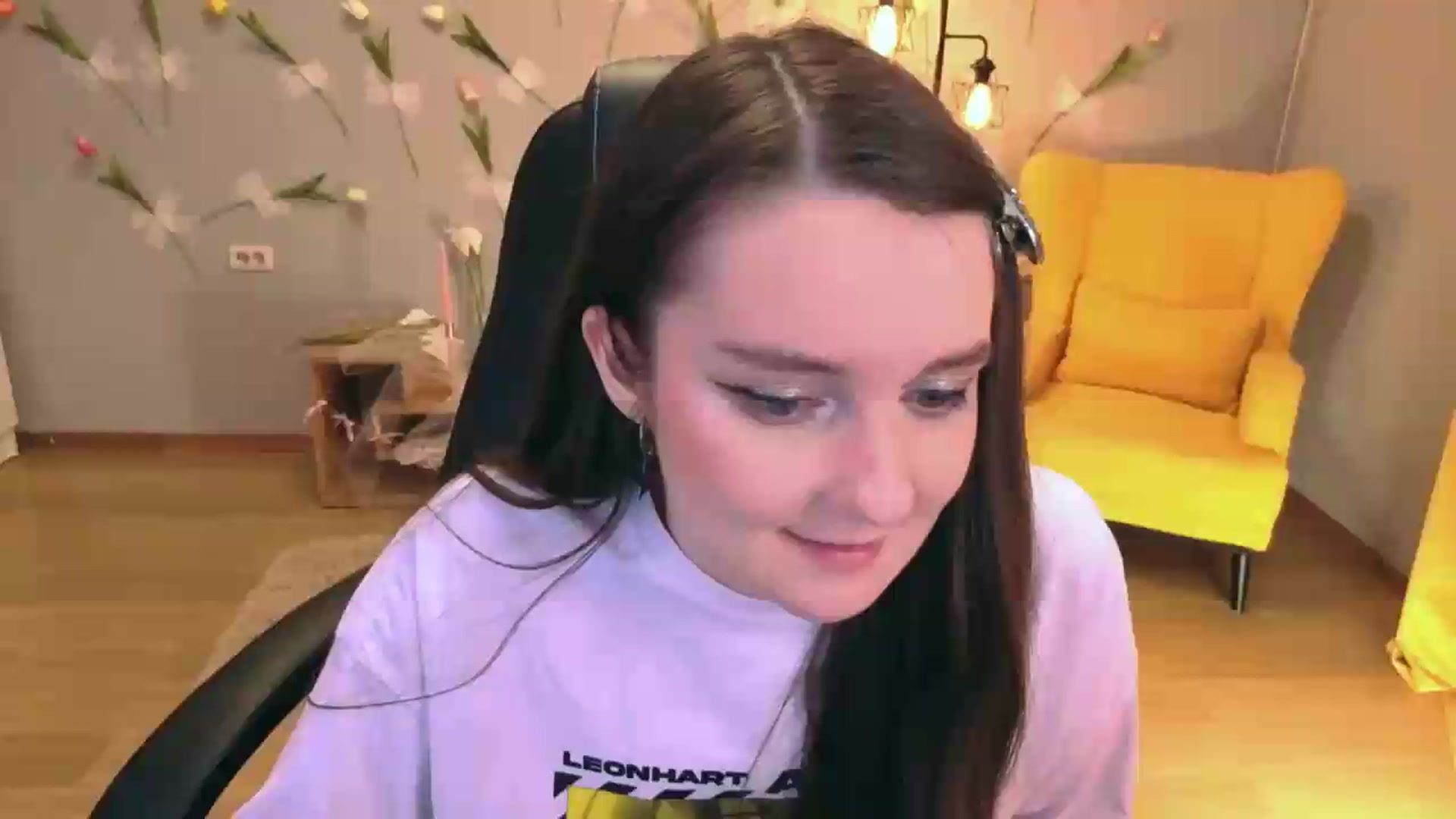 Gallery image thumbnail from Milim_Nava's myfreecams stream on, 06/09/2026, 01:15 image 1 of 20