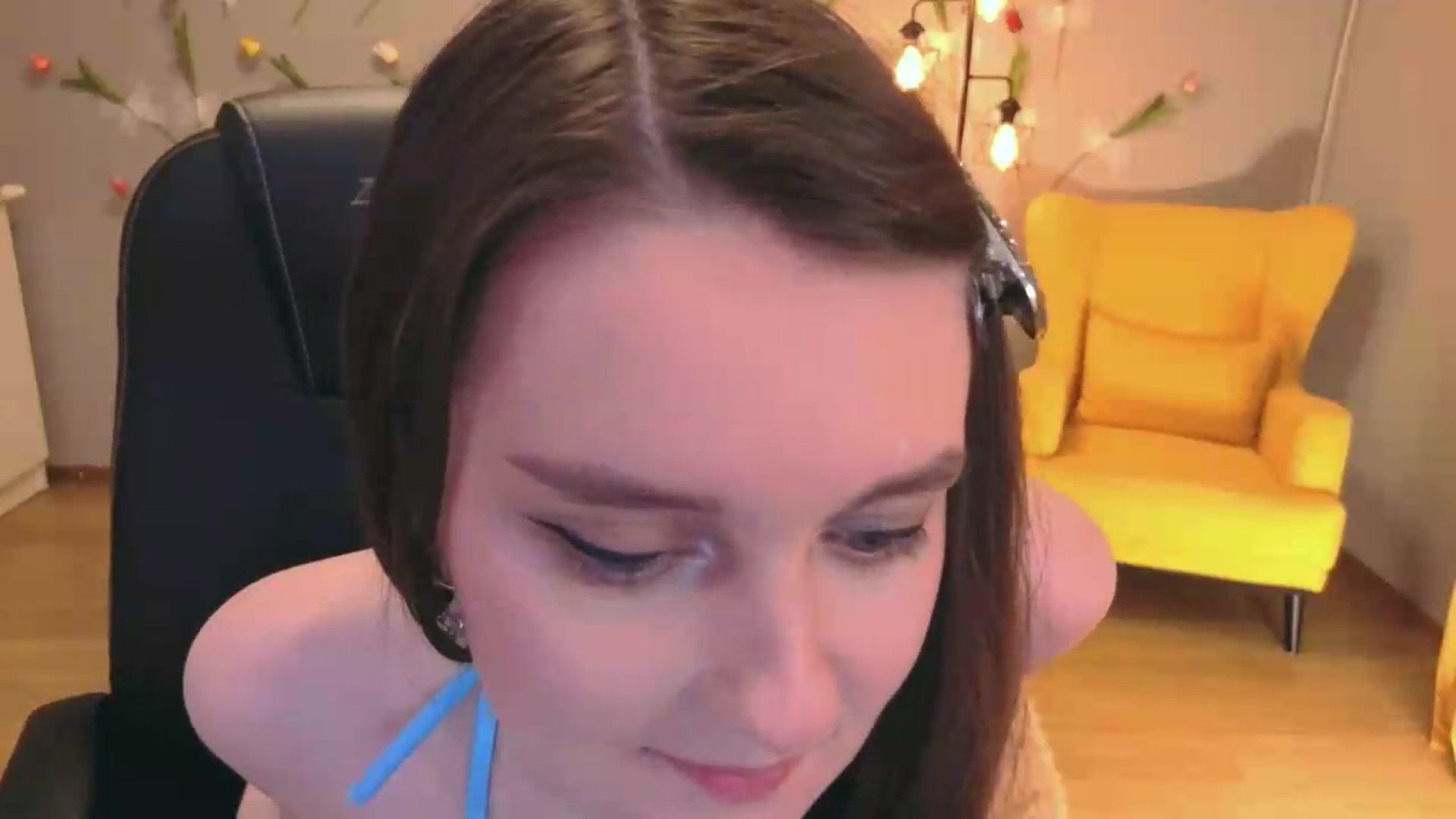 Gallery image thumbnail from Milim_Nava's myfreecams stream on, 06/16/2026, 10:33 image 7 of 20