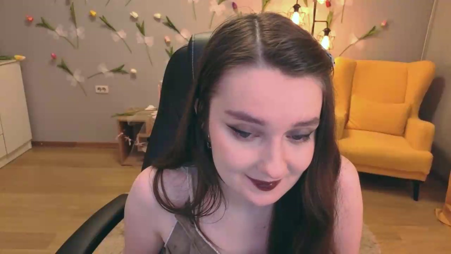 Gallery image thumbnail from Milim_Nava's myfreecams stream on, 06/19/2026, 18:29 image 5 of 20