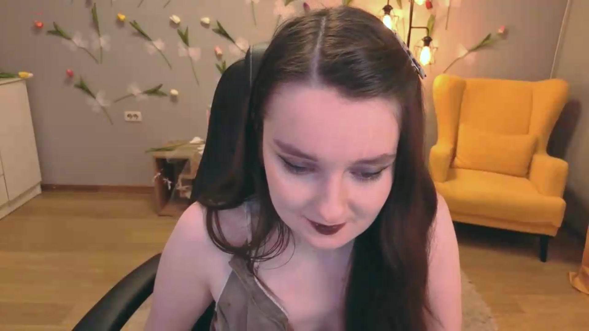 Gallery image thumbnail from Milim_Nava's myfreecams stream on, 06/19/2026, 18:29 image 4 of 20