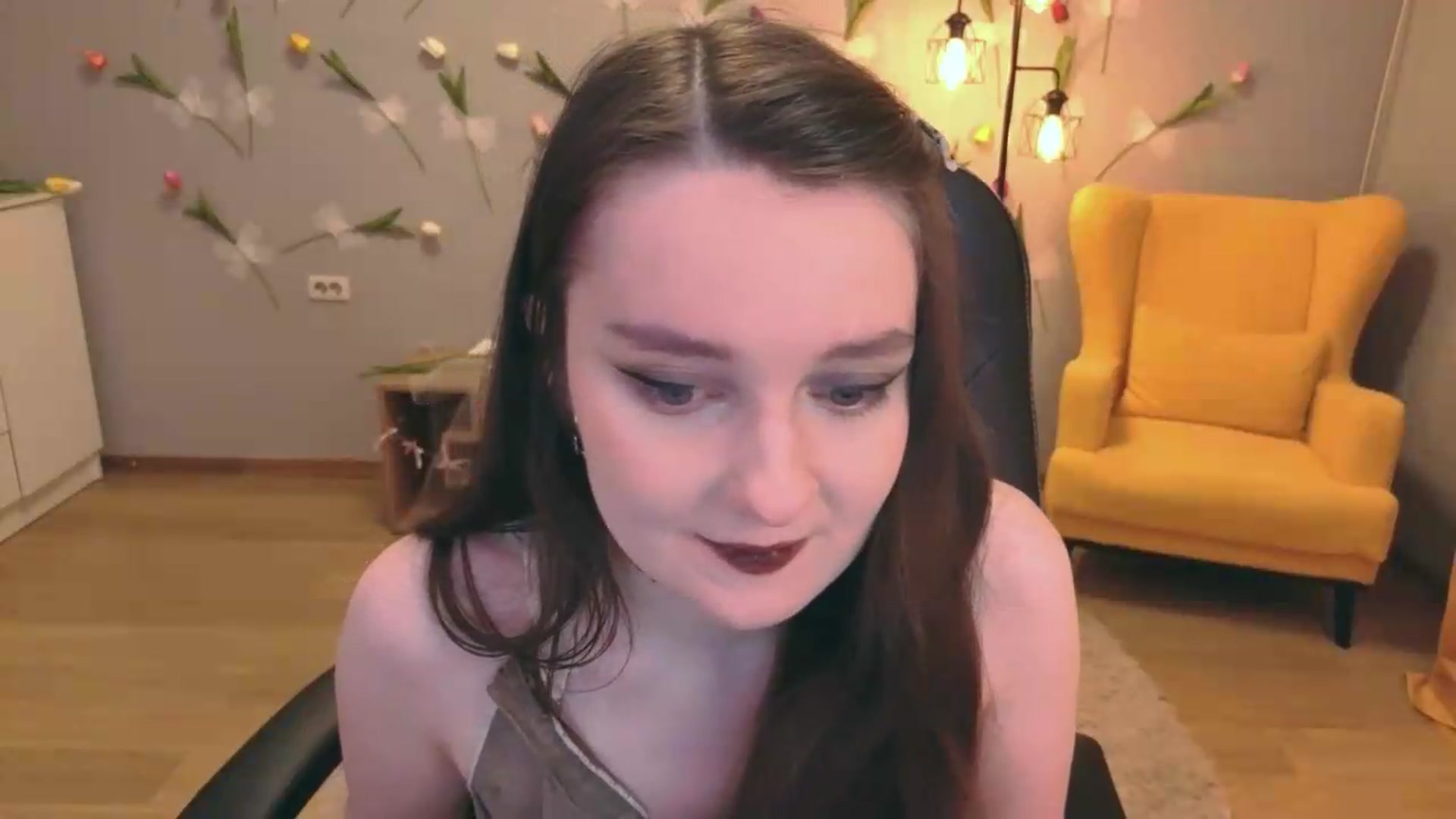 Gallery image thumbnail from Milim_Nava's myfreecams stream on, 06/19/2026, 18:29 image 3 of 20