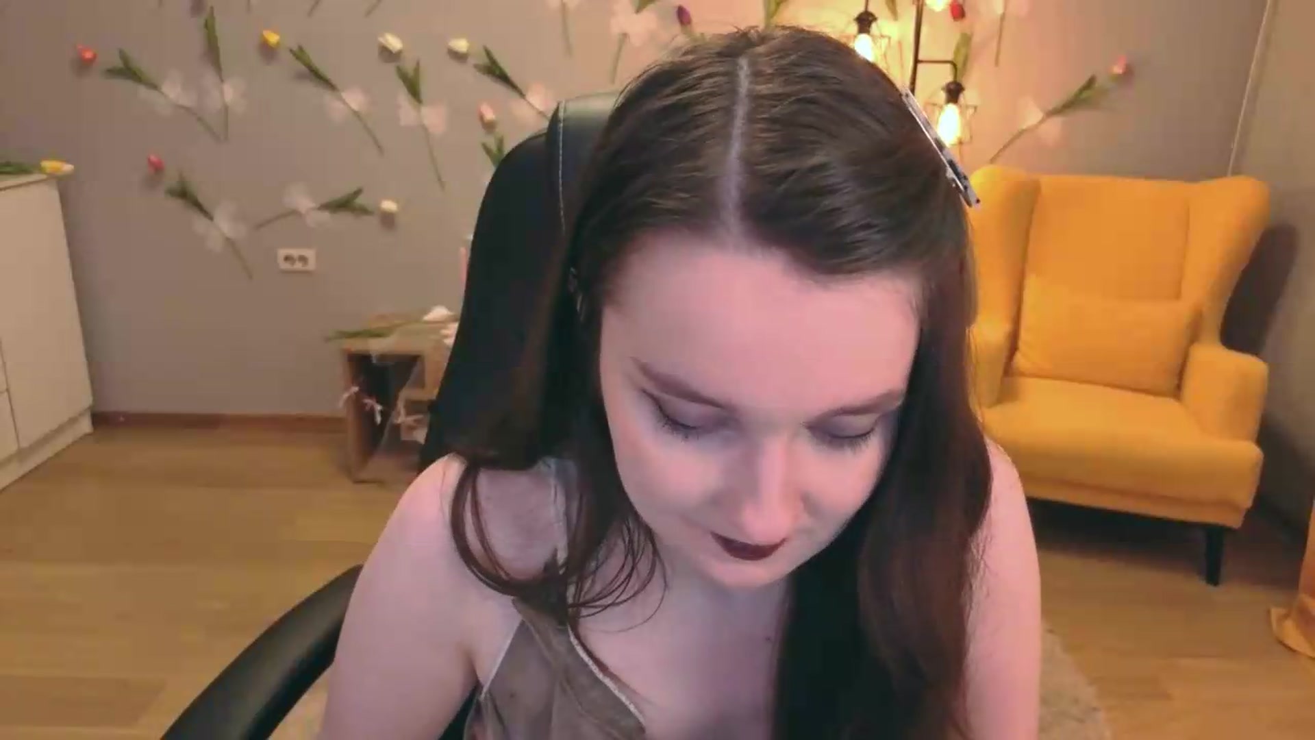 Gallery image thumbnail from Milim_Nava's myfreecams stream on, 06/19/2026, 18:29 image 6 of 20