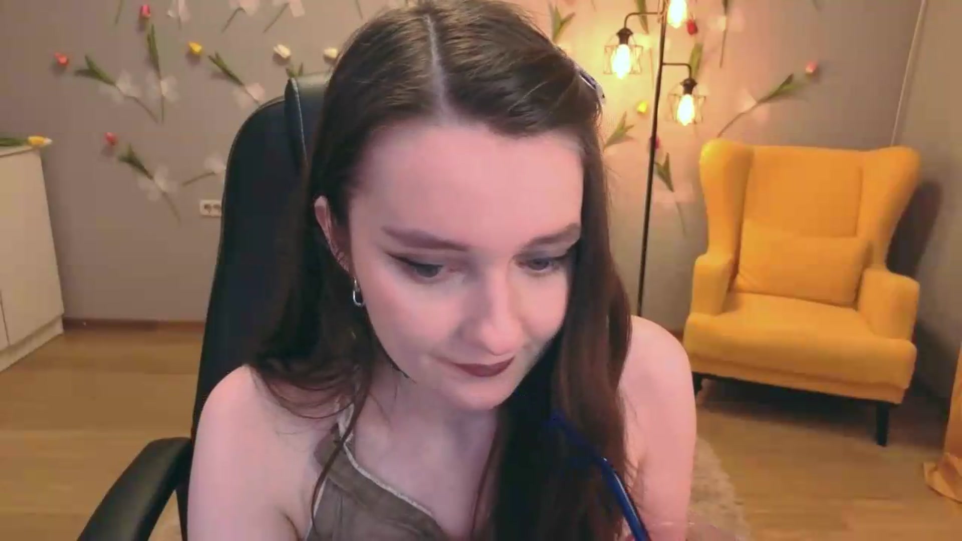 Gallery image thumbnail from Milim_Nava's myfreecams stream on, 06/19/2026, 19:33 image 18 of 20