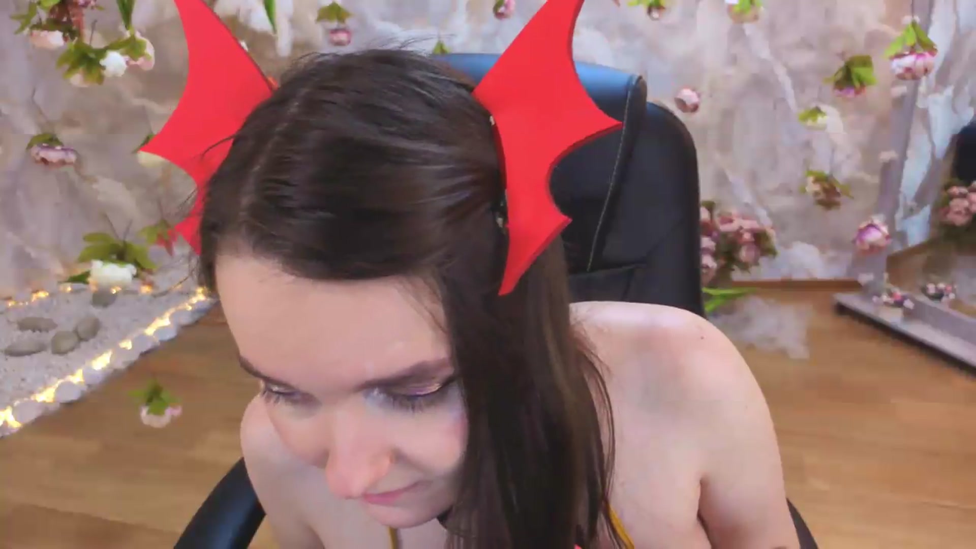 Gallery image thumbnail from Milim_Nava's myfreecams stream on, 06/21/2026, 01:03 image 17 of 20