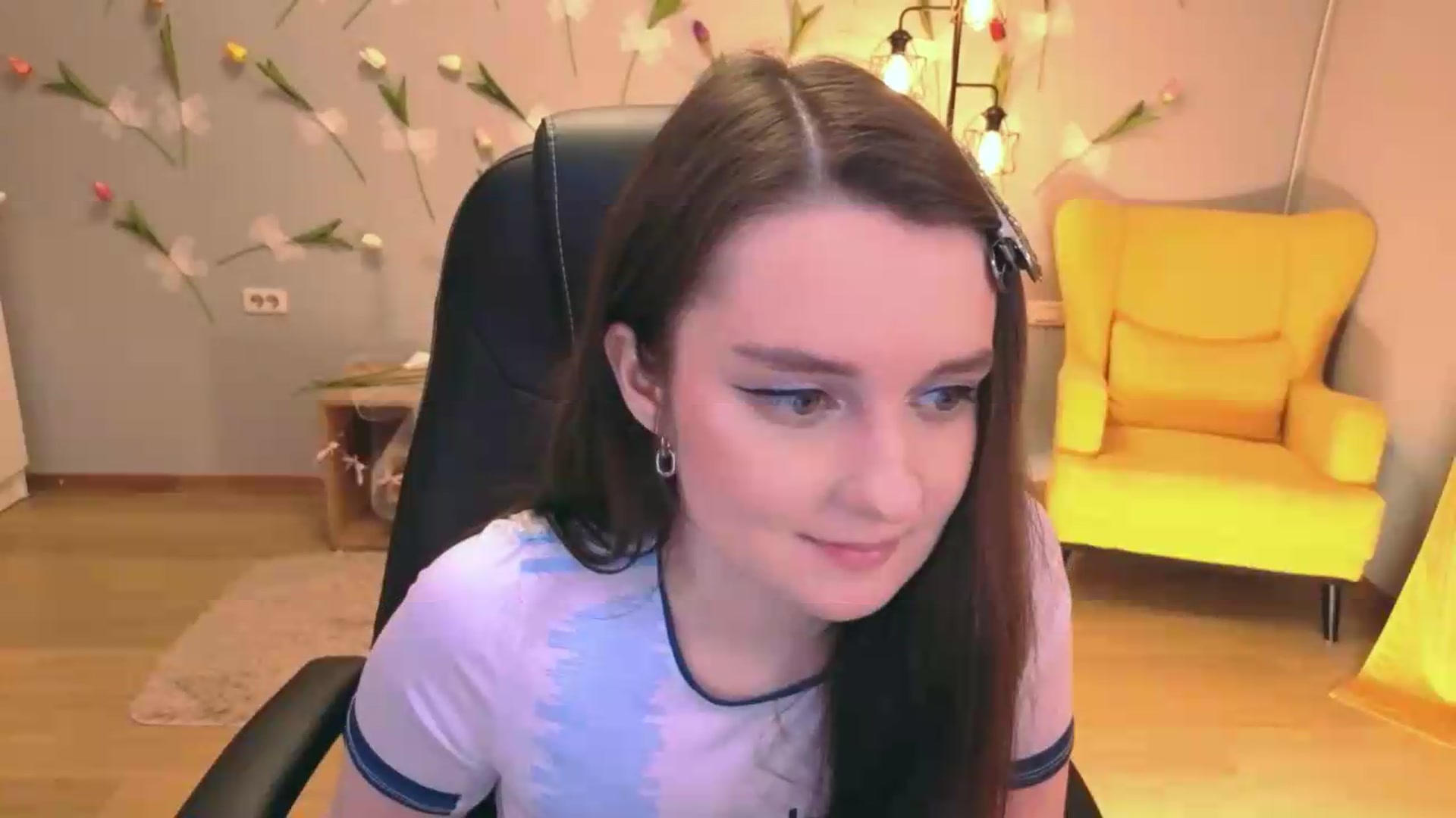 Gallery image thumbnail from Milim_Nava's myfreecams stream on, 06/21/2026, 23:57 image 3 of 20