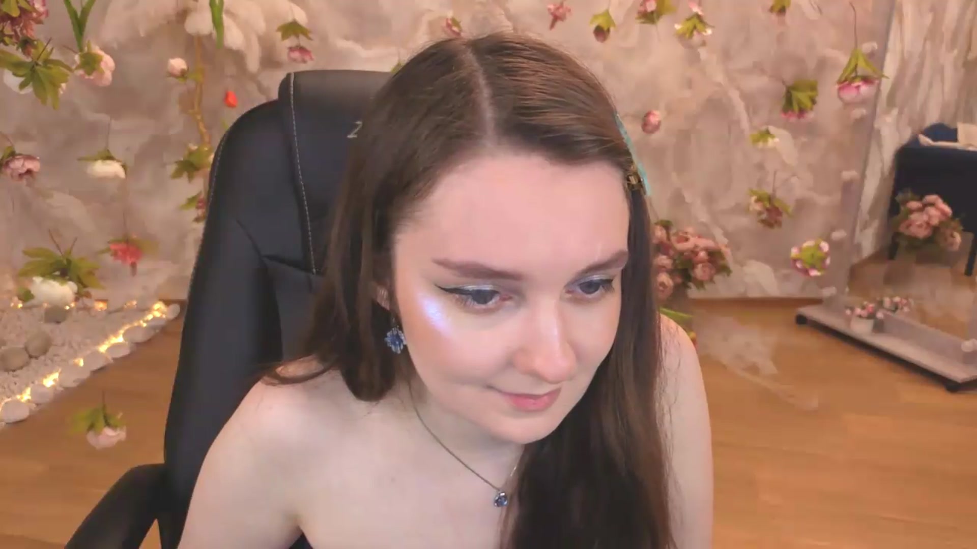 Gallery image thumbnail from Milim_Nava's myfreecams stream on, 06/25/2026, 03:57 image 9 of 20