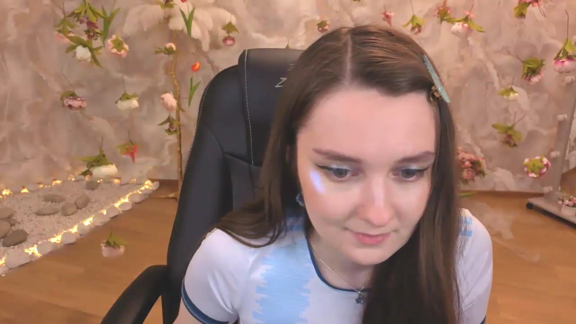 Gallery image thumbnail from Milim_Nava's myfreecams stream on, 06/25/2026, 05:21 image 19 of 20
