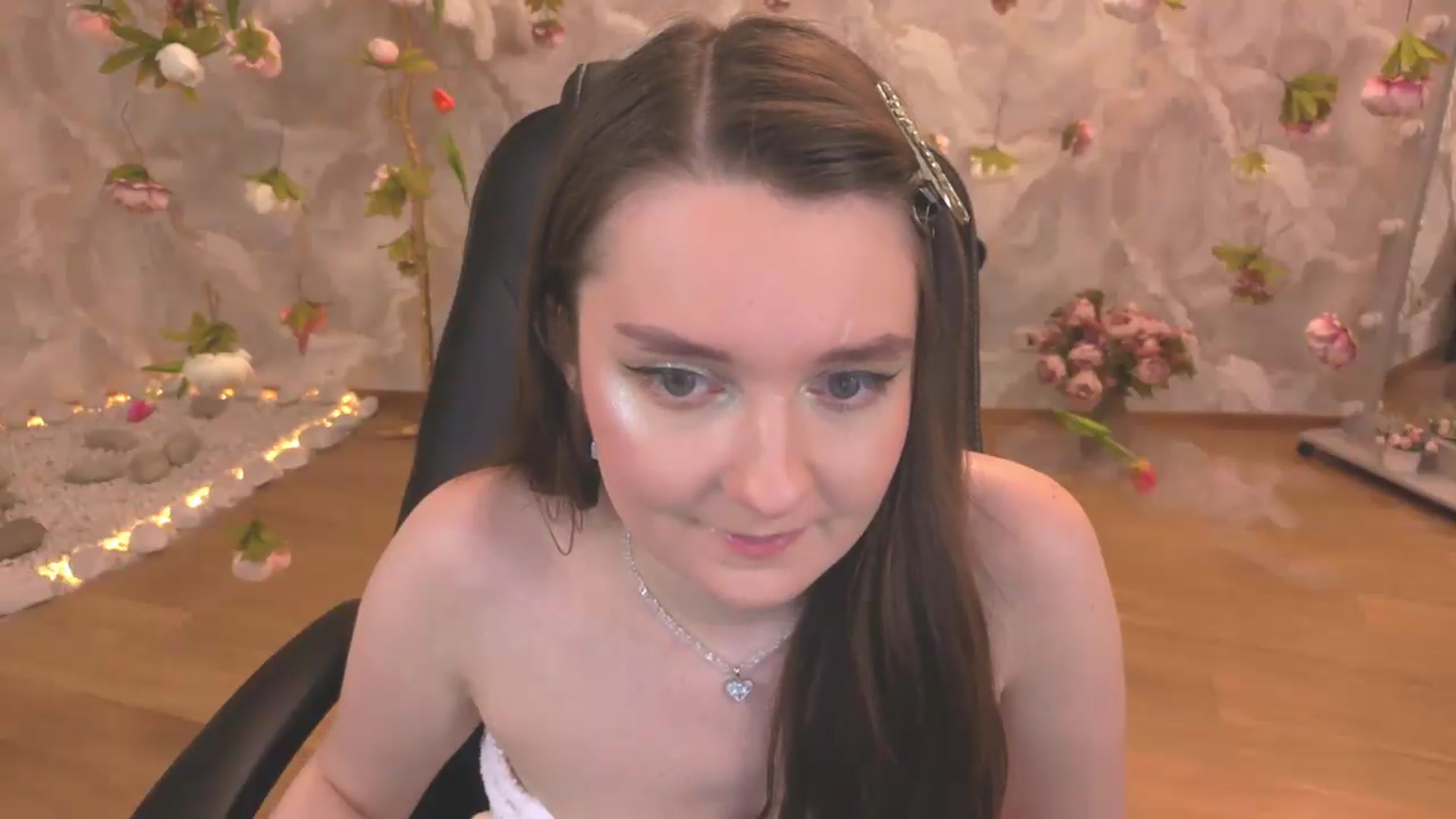 Gallery image thumbnail from Milim_Nava's myfreecams stream on, 06/28/2026, 21:22 image 12 of 20