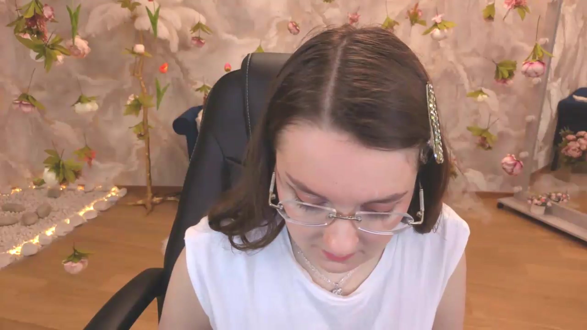 Gallery image thumbnail from Milim_Nava's myfreecams stream on, 06/30/2026, 18:31 image 18 of 20
