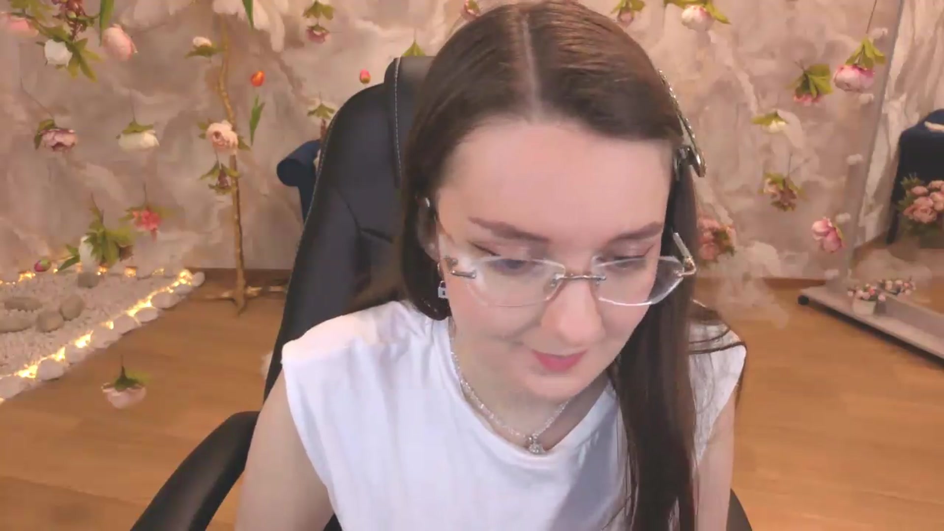 Gallery image thumbnail from Milim_Nava's myfreecams stream on, 06/30/2026, 18:31 image 3 of 20