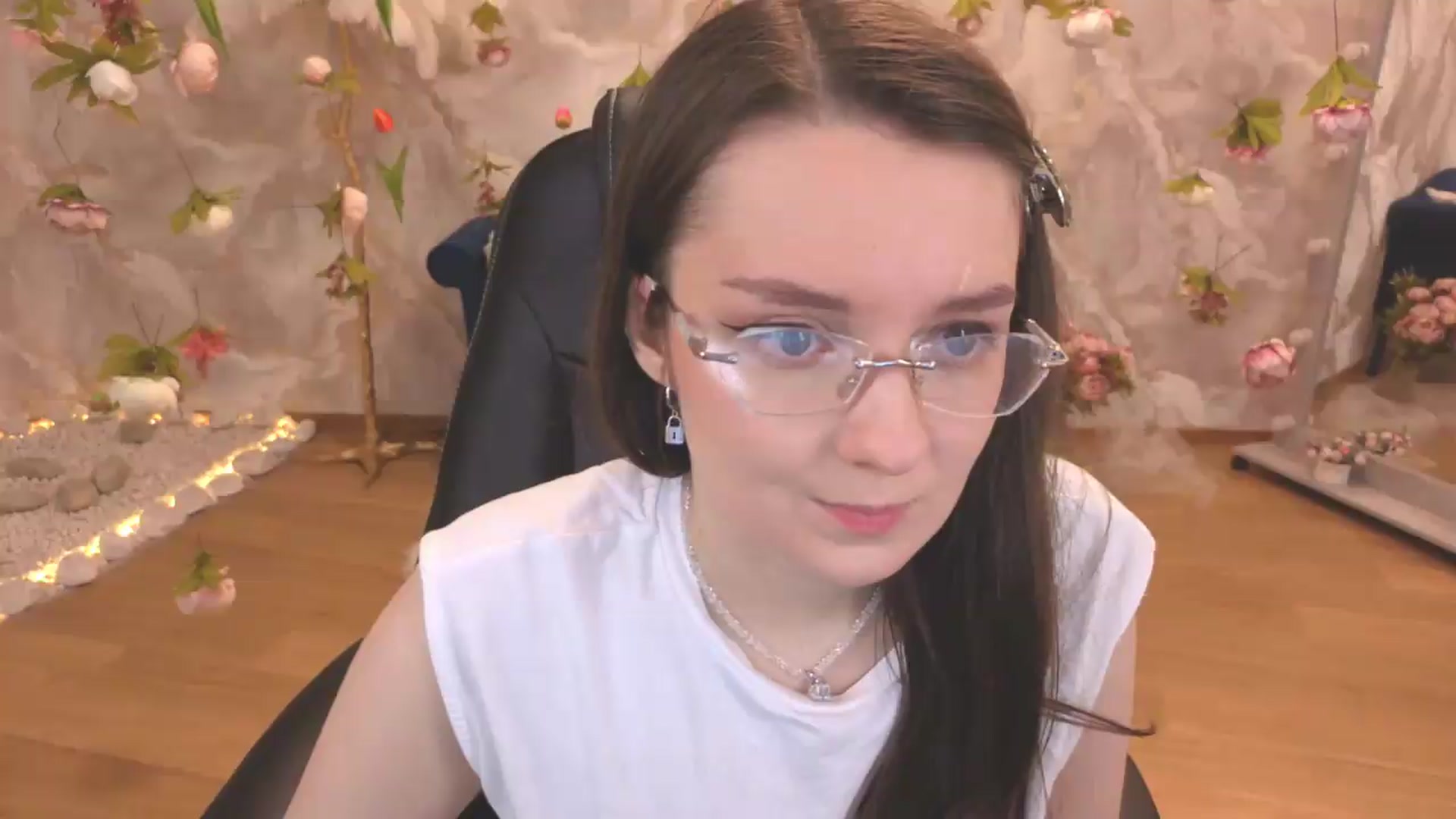 Gallery image thumbnail from Milim_Nava's myfreecams stream on, 06/30/2026, 18:31 image 1 of 20
