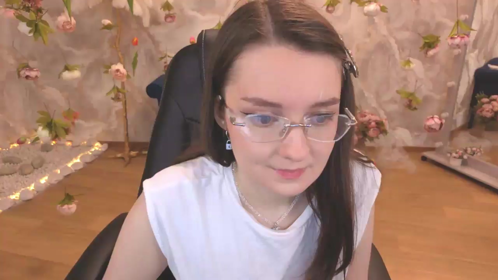 Gallery image thumbnail from Milim_Nava's myfreecams stream on, 06/30/2026, 18:31 image 6 of 20