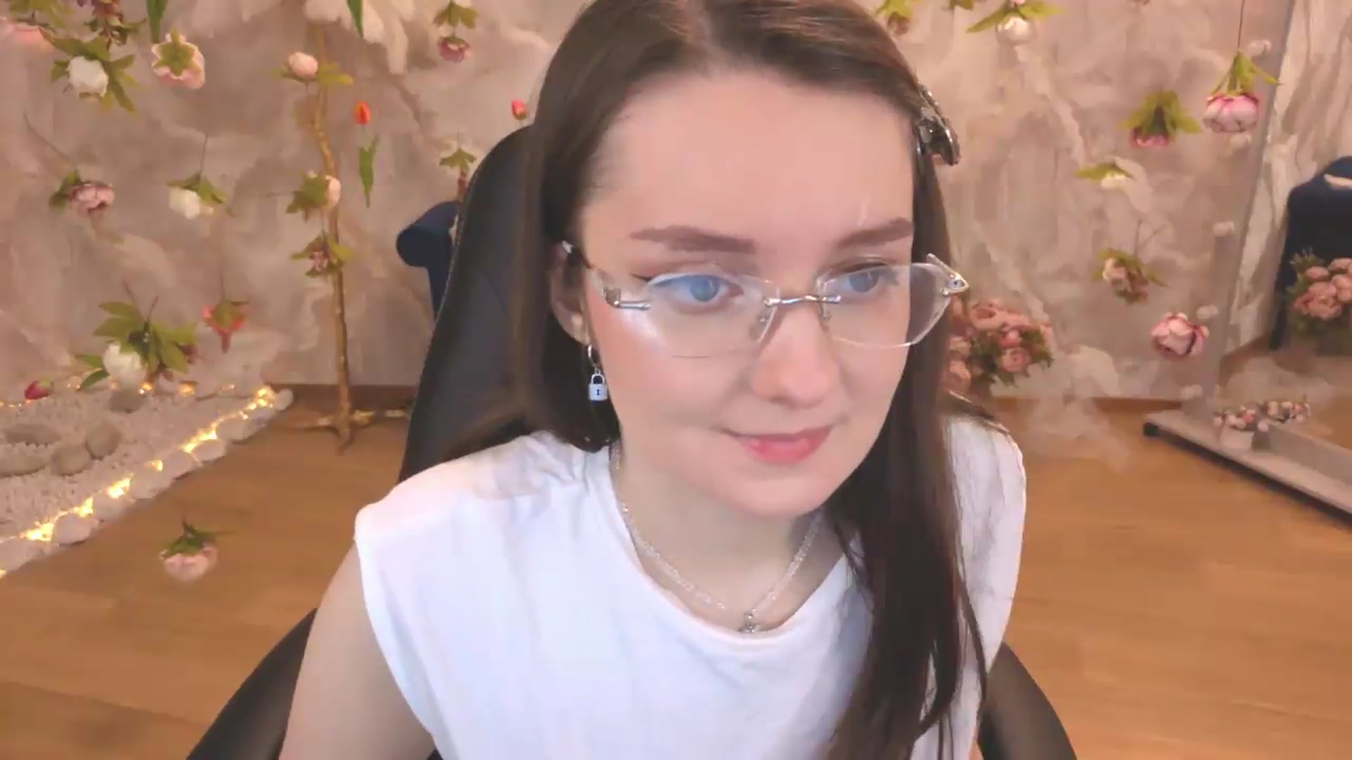 Gallery image thumbnail from Milim_Nava's myfreecams stream on, 06/30/2026, 18:31 image 5 of 20