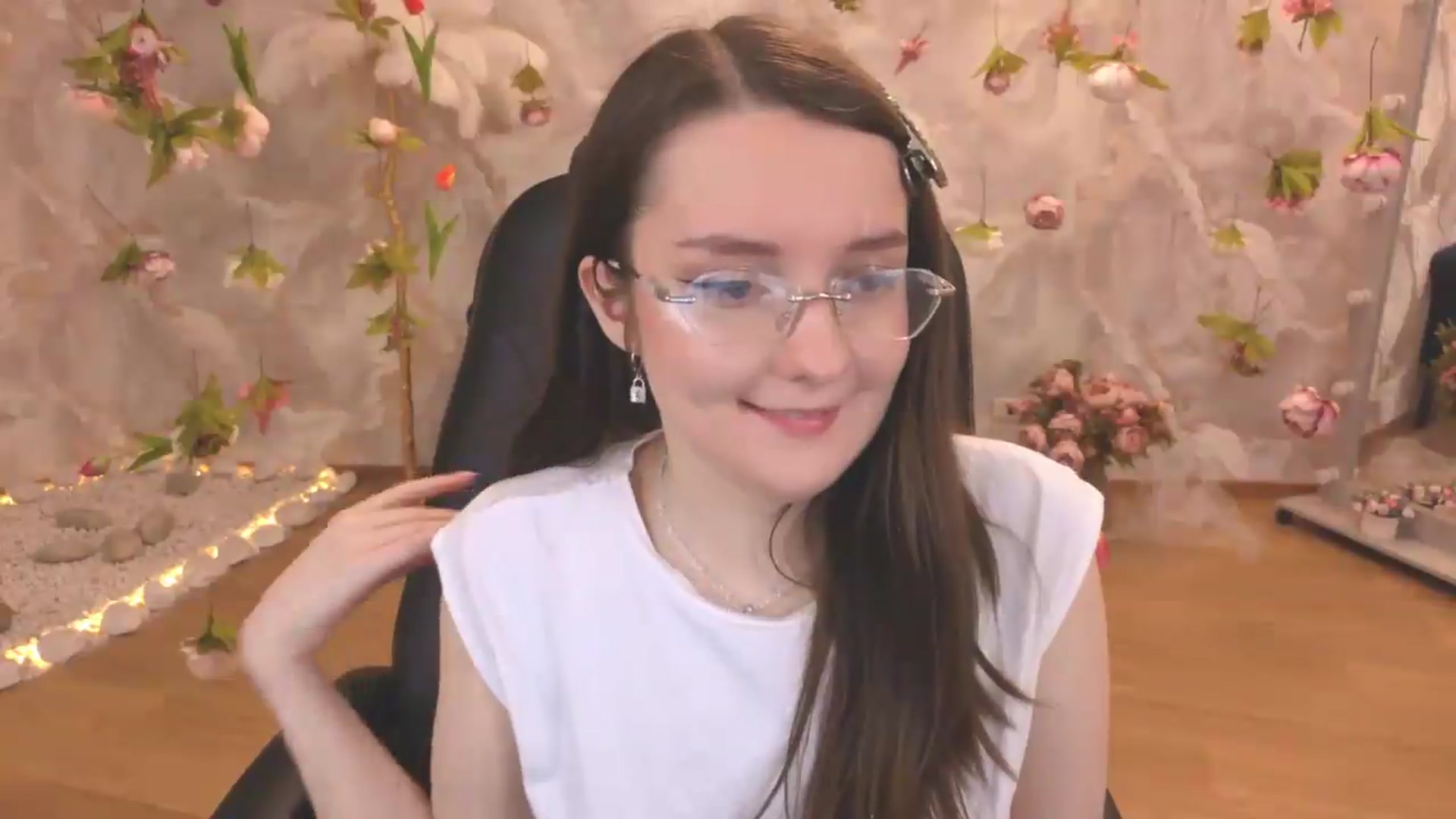 Gallery image thumbnail from Milim_Nava's myfreecams stream on, 06/30/2026, 19:38 image 17 of 20