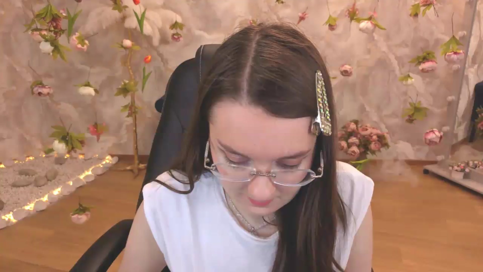 Gallery image thumbnail from Milim_Nava's myfreecams stream on, 06/30/2026, 19:38 image 14 of 20