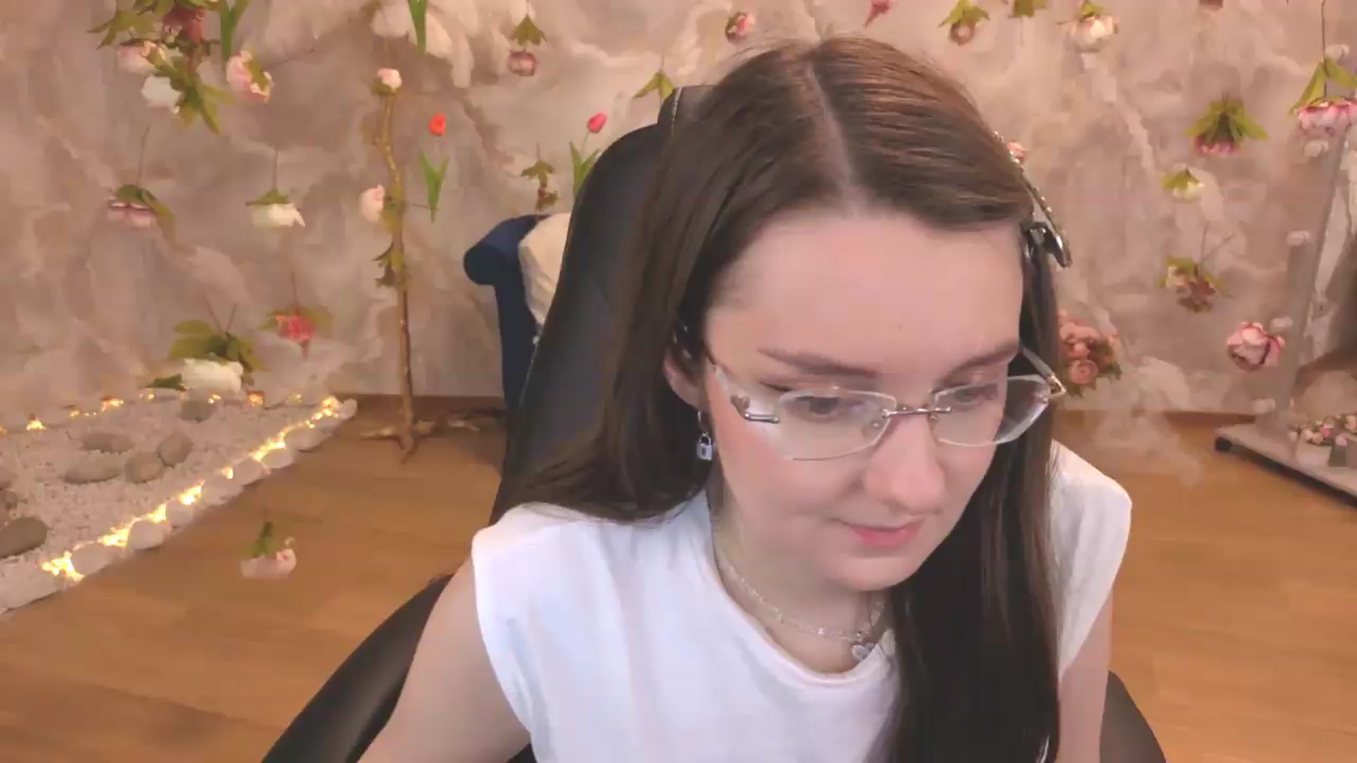 Gallery image thumbnail from Milim_Nava's myfreecams stream on, 06/30/2026, 22:40 image 1 of 20