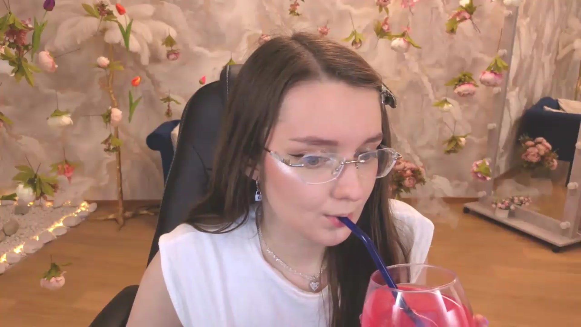 Gallery image thumbnail from Milim_Nava's myfreecams stream on, 06/30/2026, 22:40 image 14 of 20