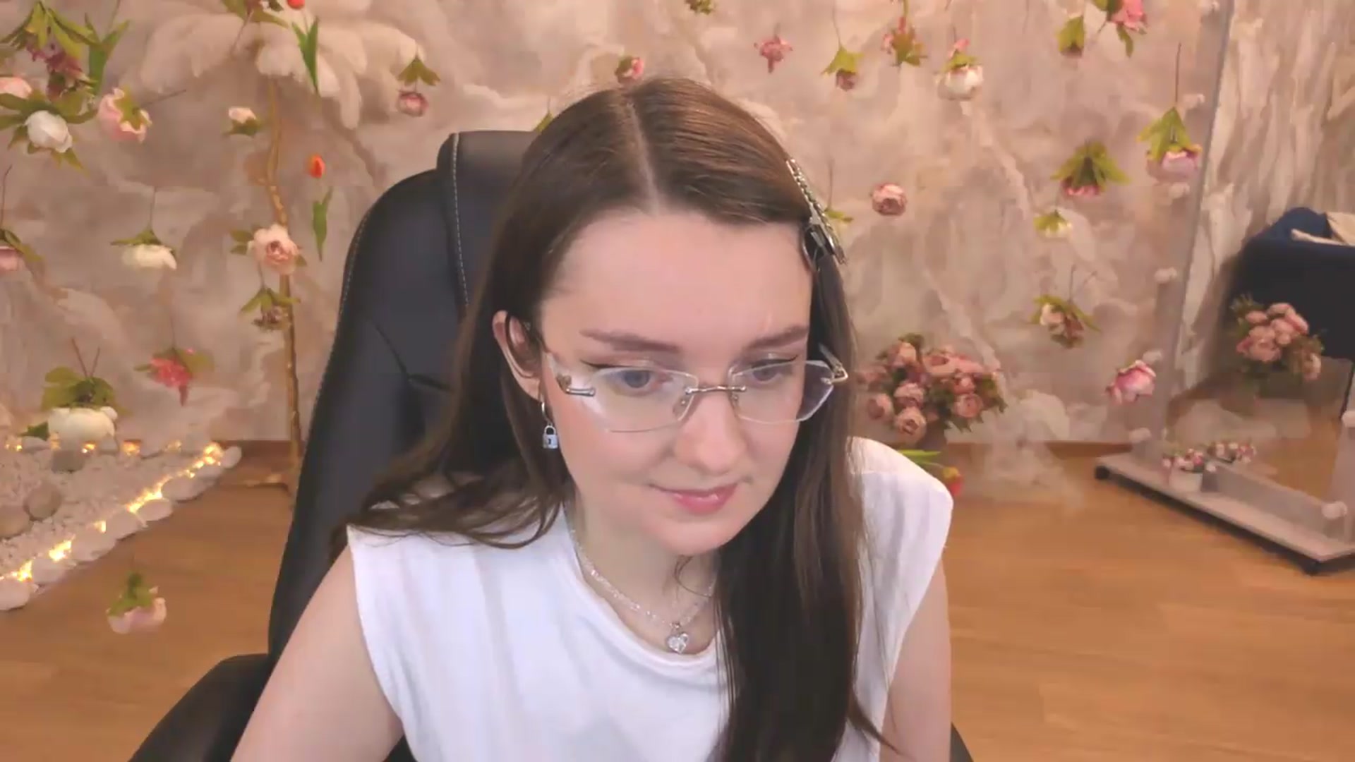 Gallery image thumbnail from Milim_Nava's myfreecams stream on, 06/30/2026, 23:29 image 16 of 20