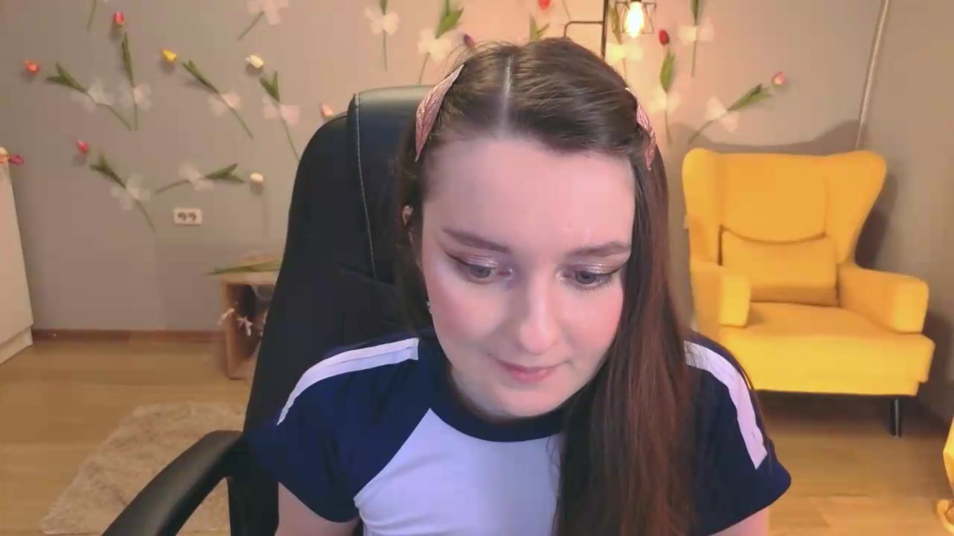 Gallery image thumbnail from Milim_Nava's myfreecams stream on, 07/15/2026, 09:05 image 4 of 20