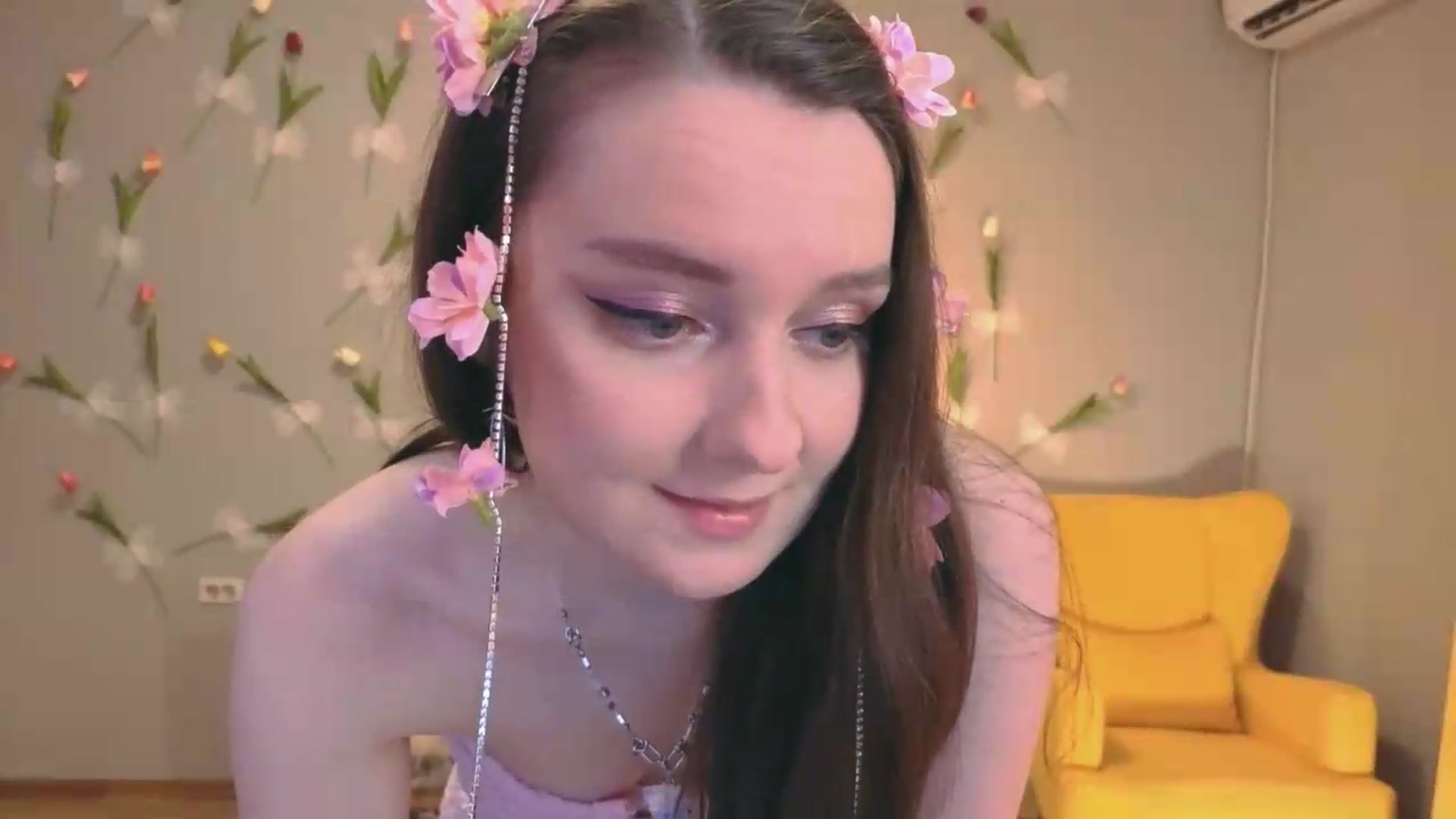 Gallery image thumbnail from Milim_Nava's myfreecams stream on, 07/16/2026, 18:45 image 4 of 20