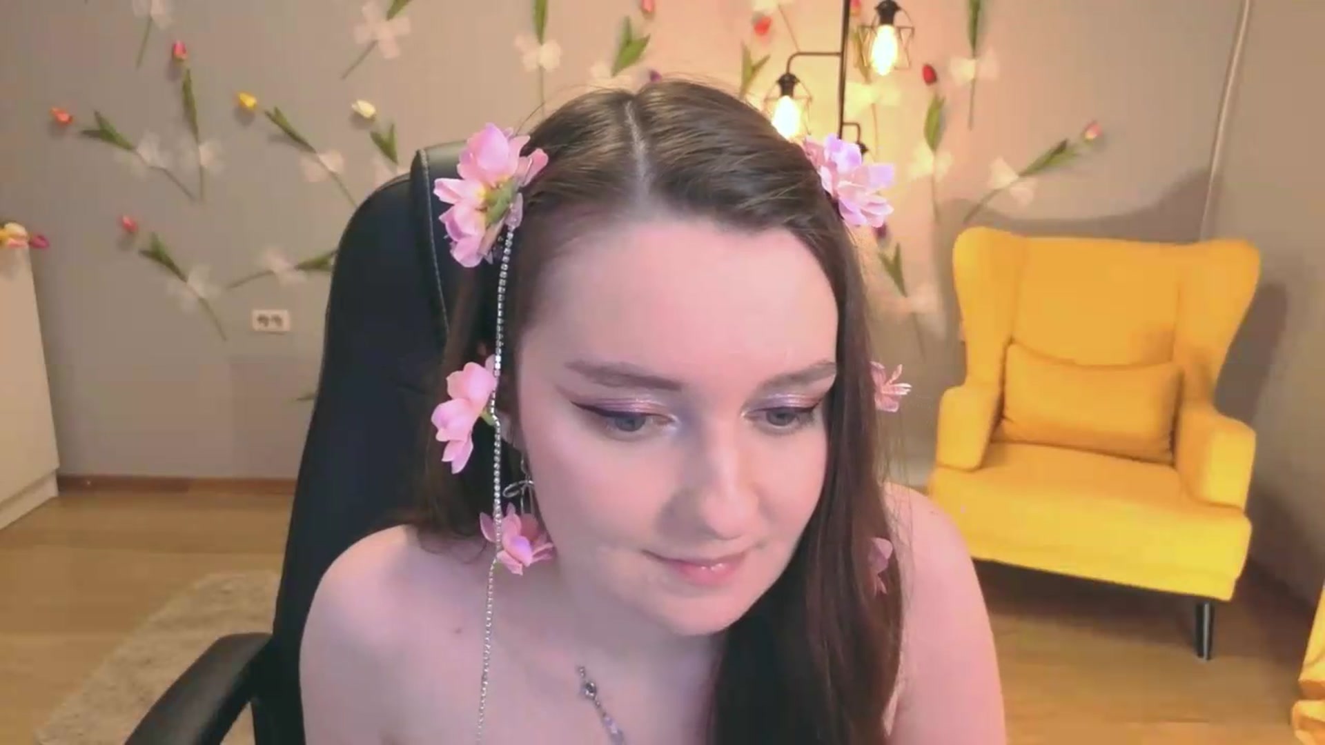 Gallery image thumbnail from Milim_Nava's myfreecams stream on, 07/16/2026, 21:12 image 6 of 20