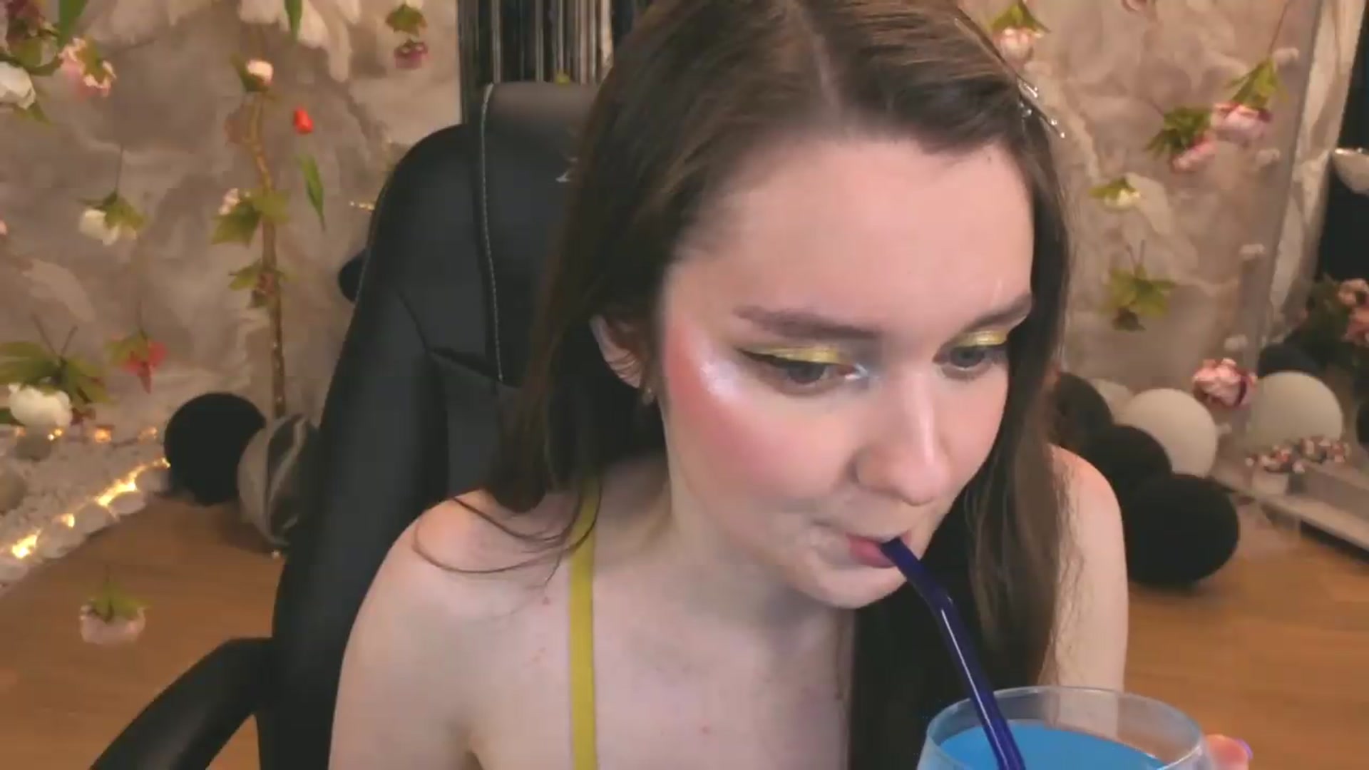 Gallery image thumbnail from Milim_Nava's myfreecams stream on, 07/17/2026, 20:45 image 4 of 20