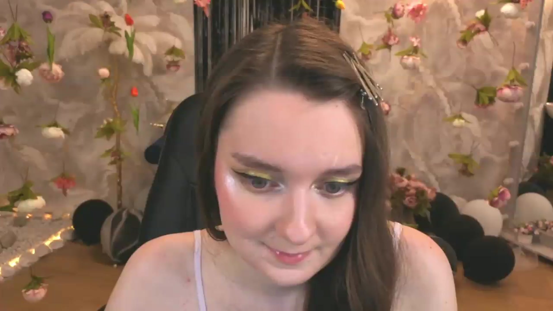 Gallery image thumbnail from Milim_Nava's myfreecams stream on, 07/18/2026, 24:00 image 6 of 20
