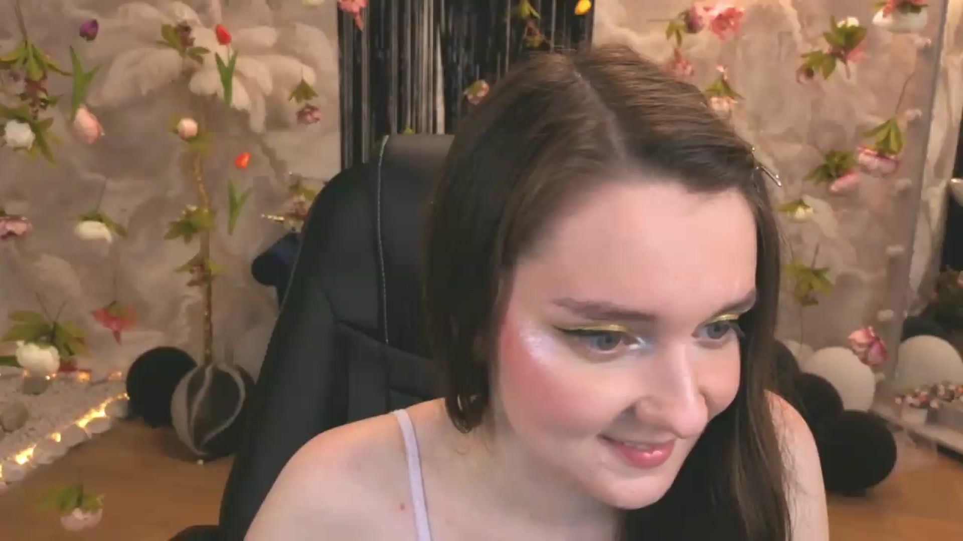 Gallery image thumbnail from Milim_Nava's myfreecams stream on, 07/18/2026, 24:00 image 4 of 20