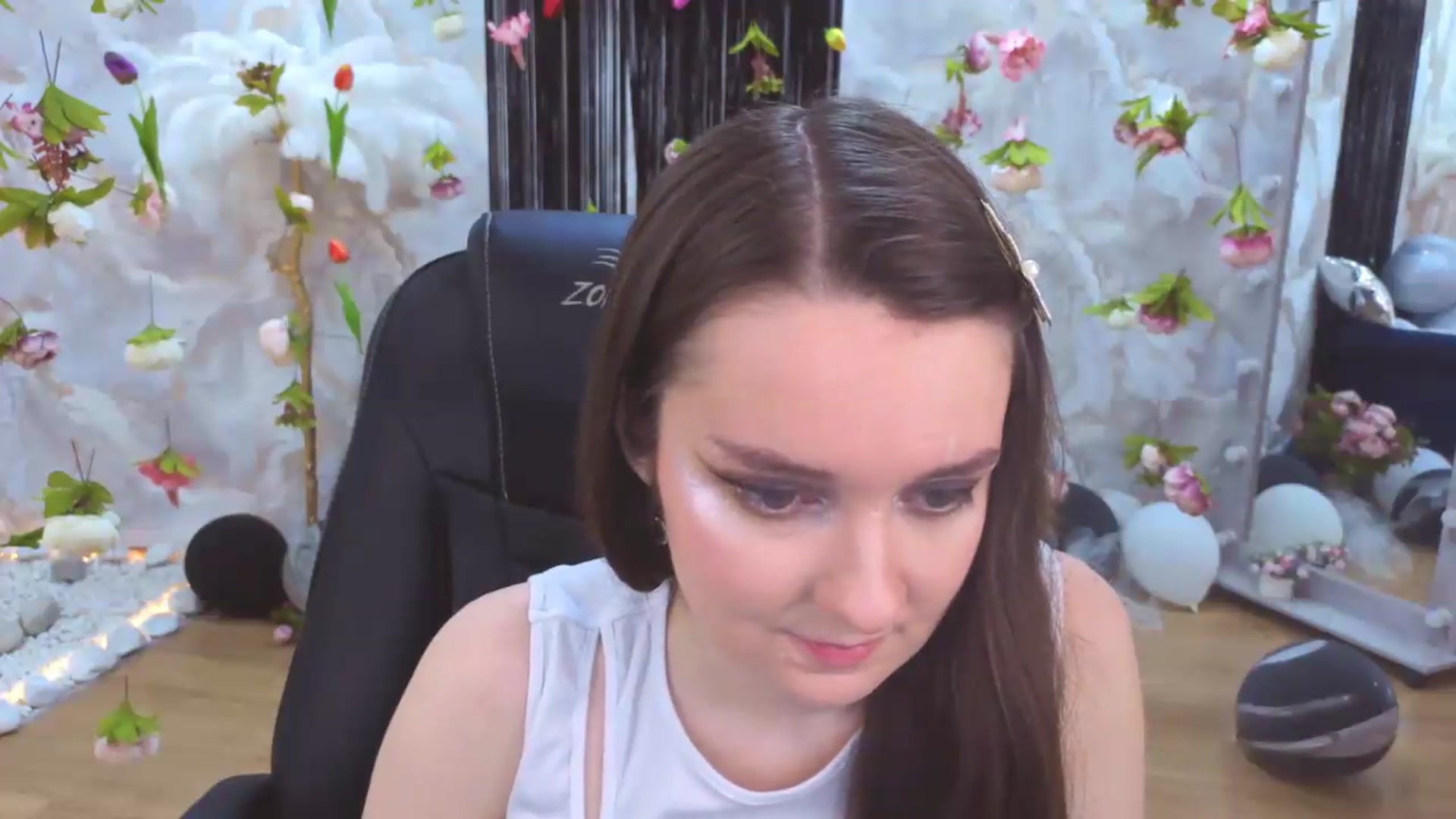 Gallery image thumbnail from Milim_Nava's myfreecams stream on, 07/19/2026, 18:53 image 19 of 20